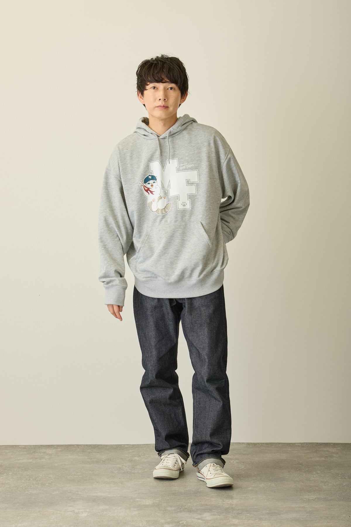 mofusand スウェットパーカー gold glover モクグレー