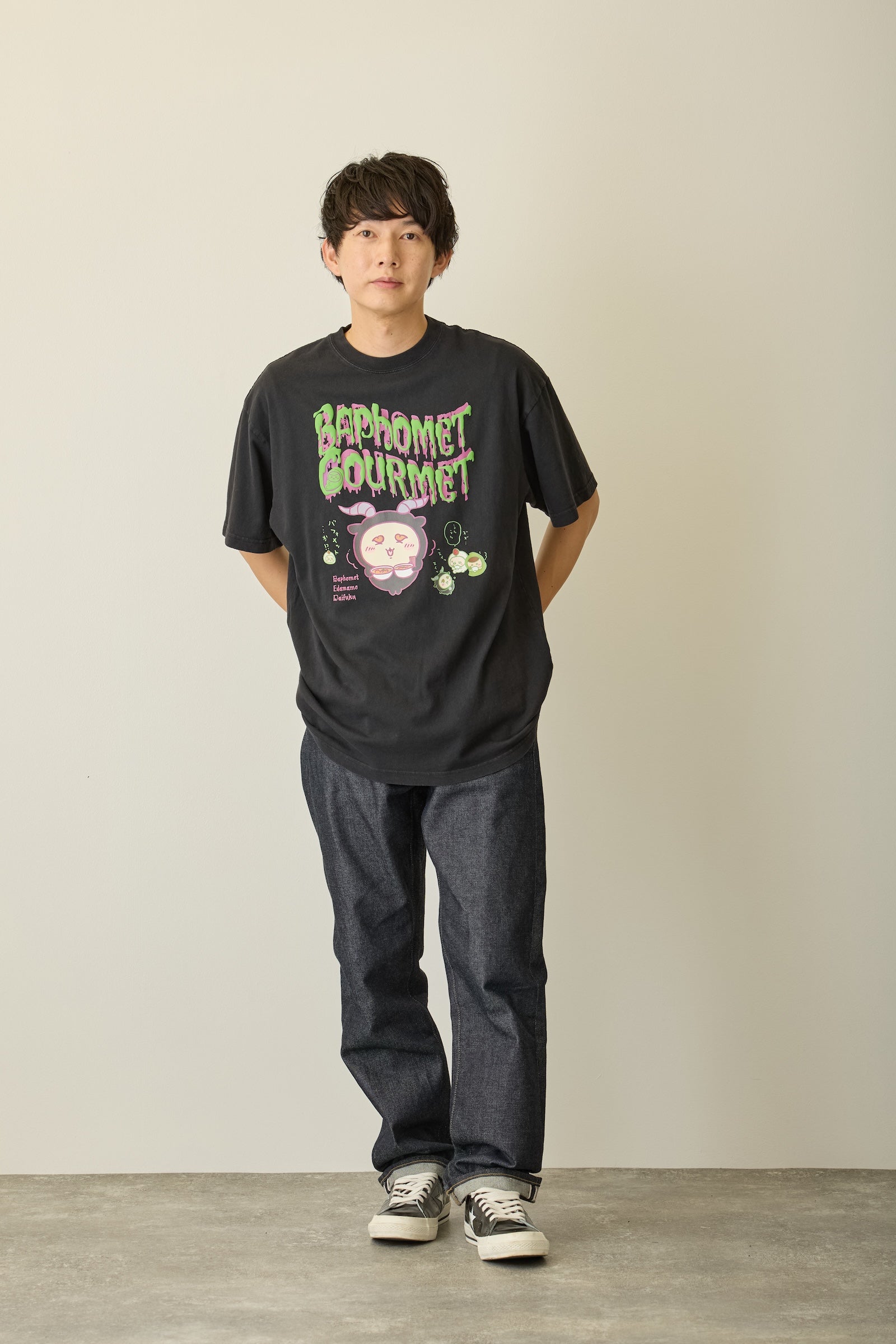【先行販売】ちいかわ 発泡プリントTシャツ BAPHOMET GOURMET ブラック