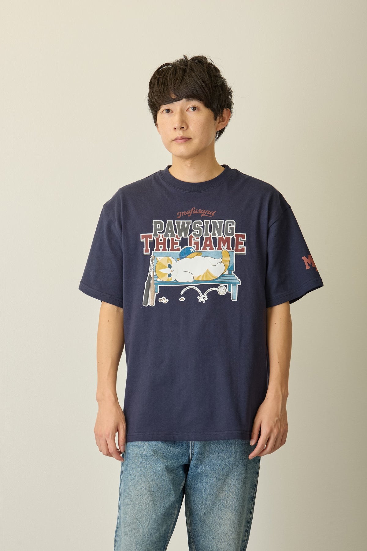 mofusand Tシャツ PAWSING THE GAME ネイビー