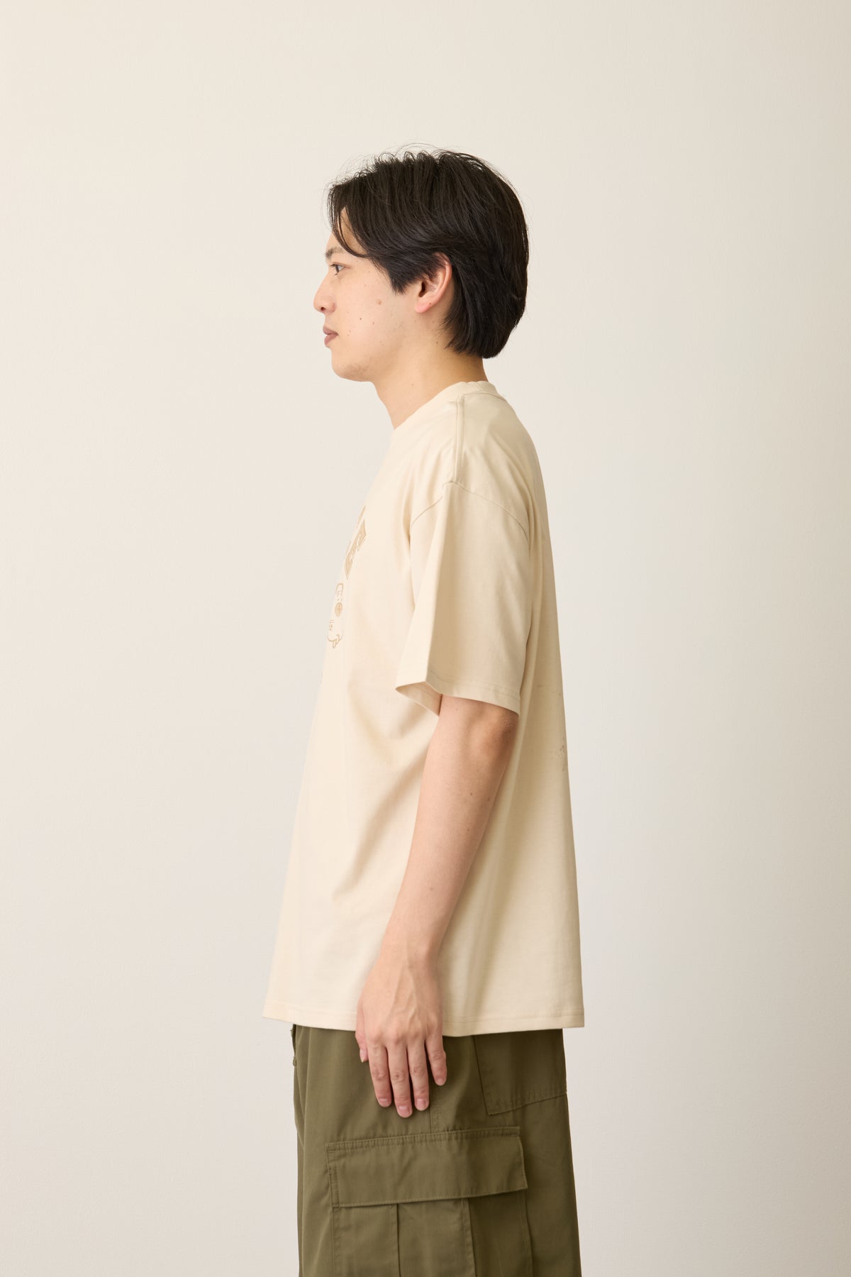 ナガノキャラクターズ Tシャツ DANCE(パグ) オフホワイト