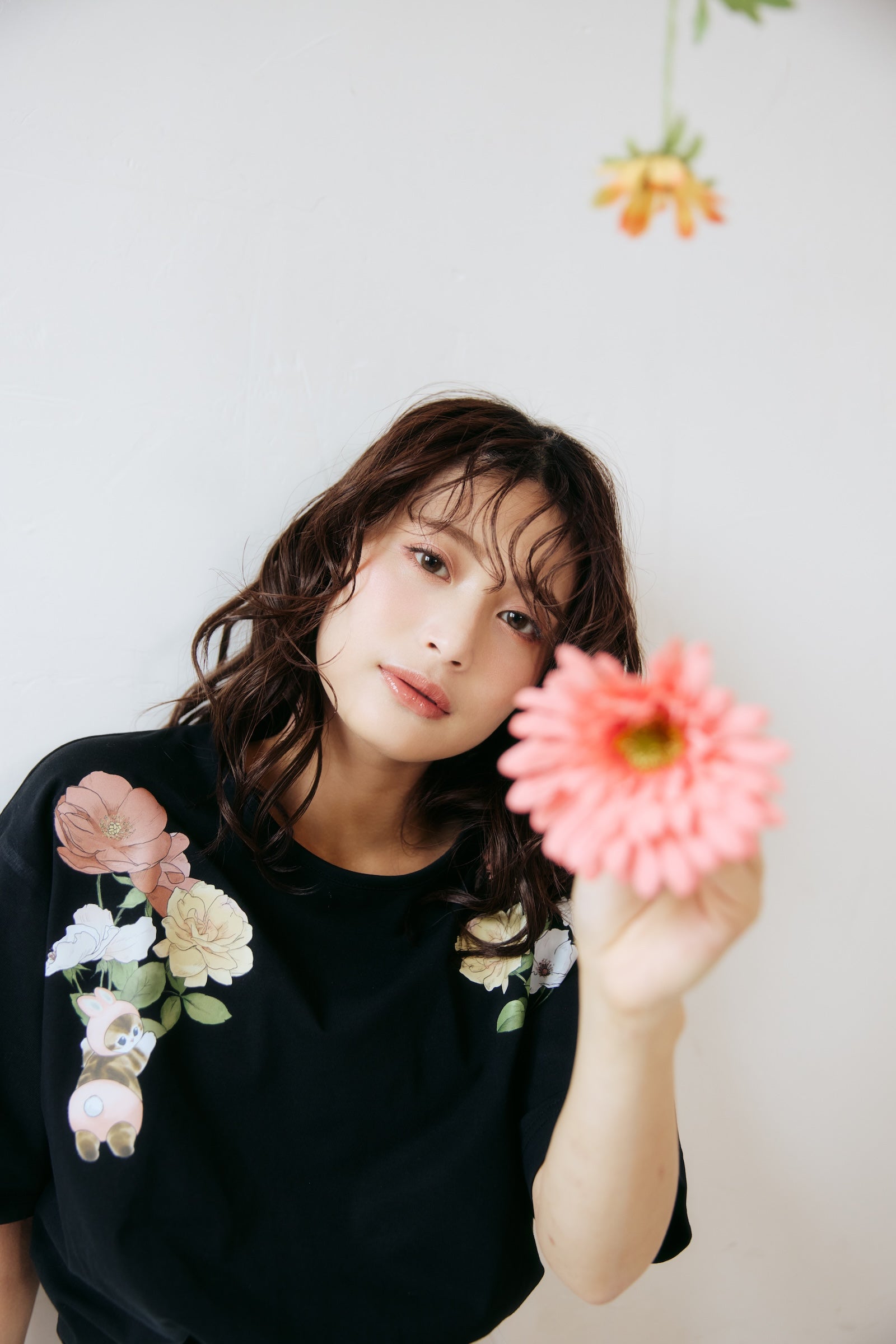 【2BUY10%OFF対象商品】mofusand×日比谷花壇 Tシャツ レイフローラ ブラック