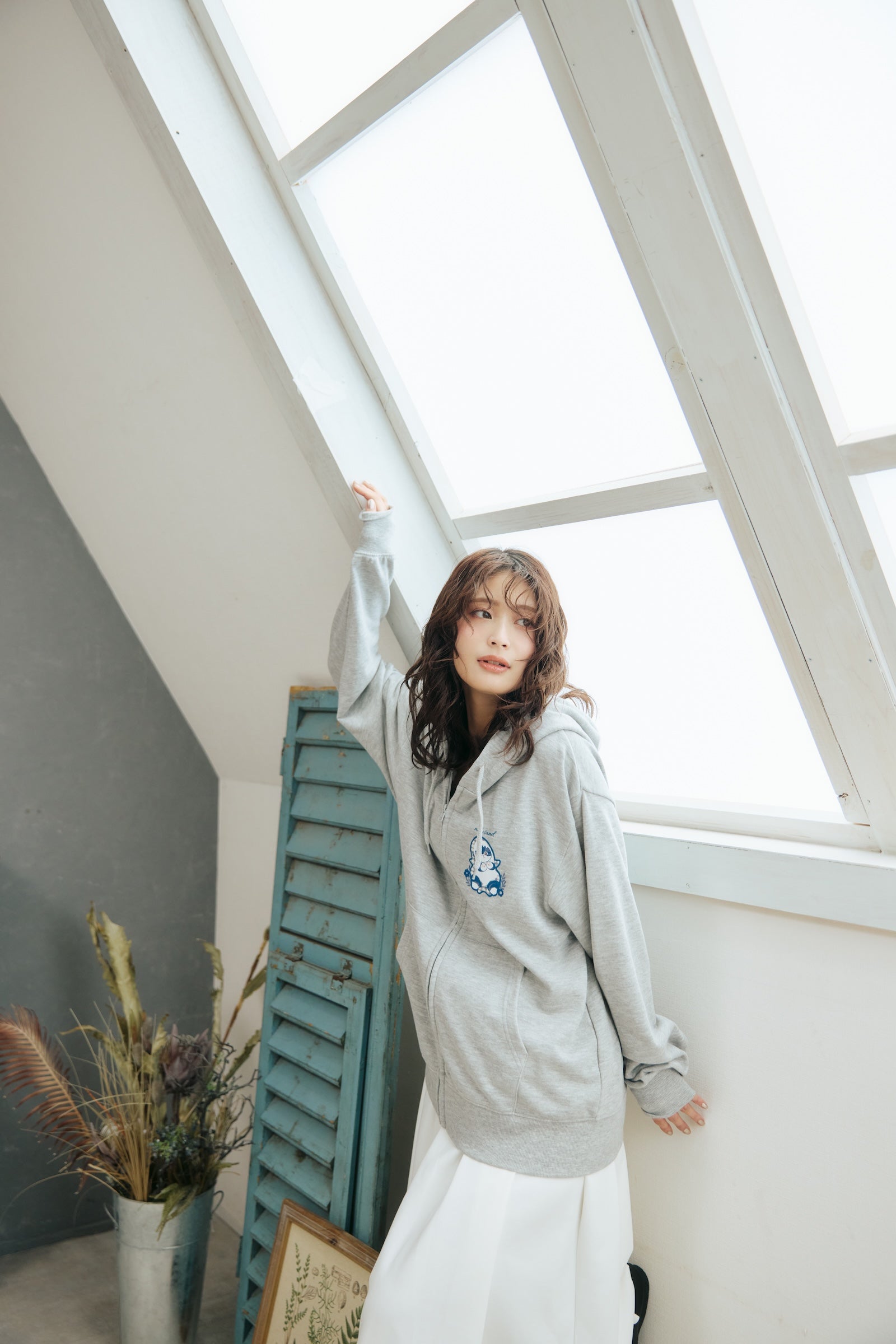 【2BUY10%OFF対象商品】mofusand ZIPパーカー カントリーチェック サメにゃん グレー