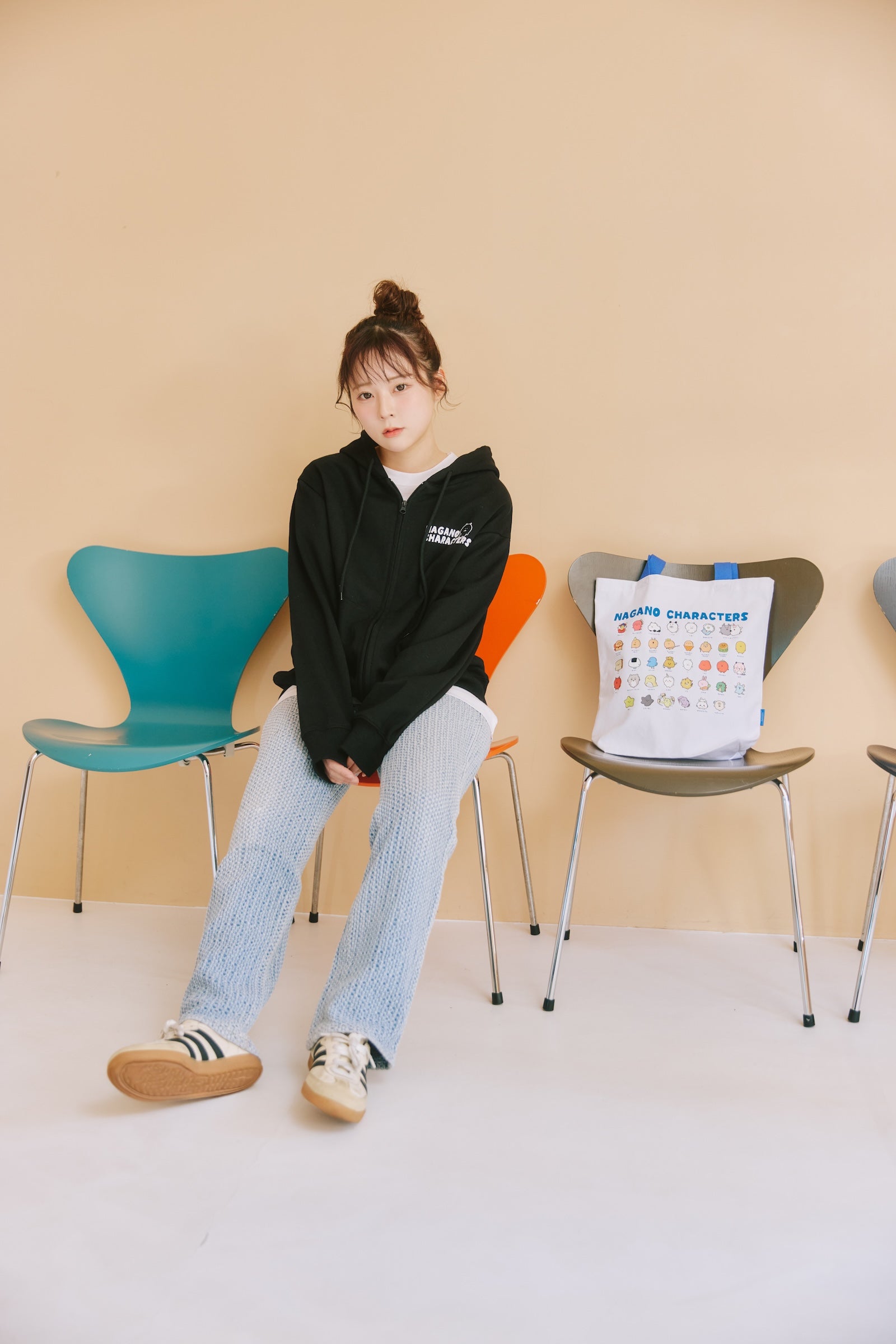 【2BUY10%OFF対象商品】ナガノキャラクターズ ZIPパーカー 集合 ブラック