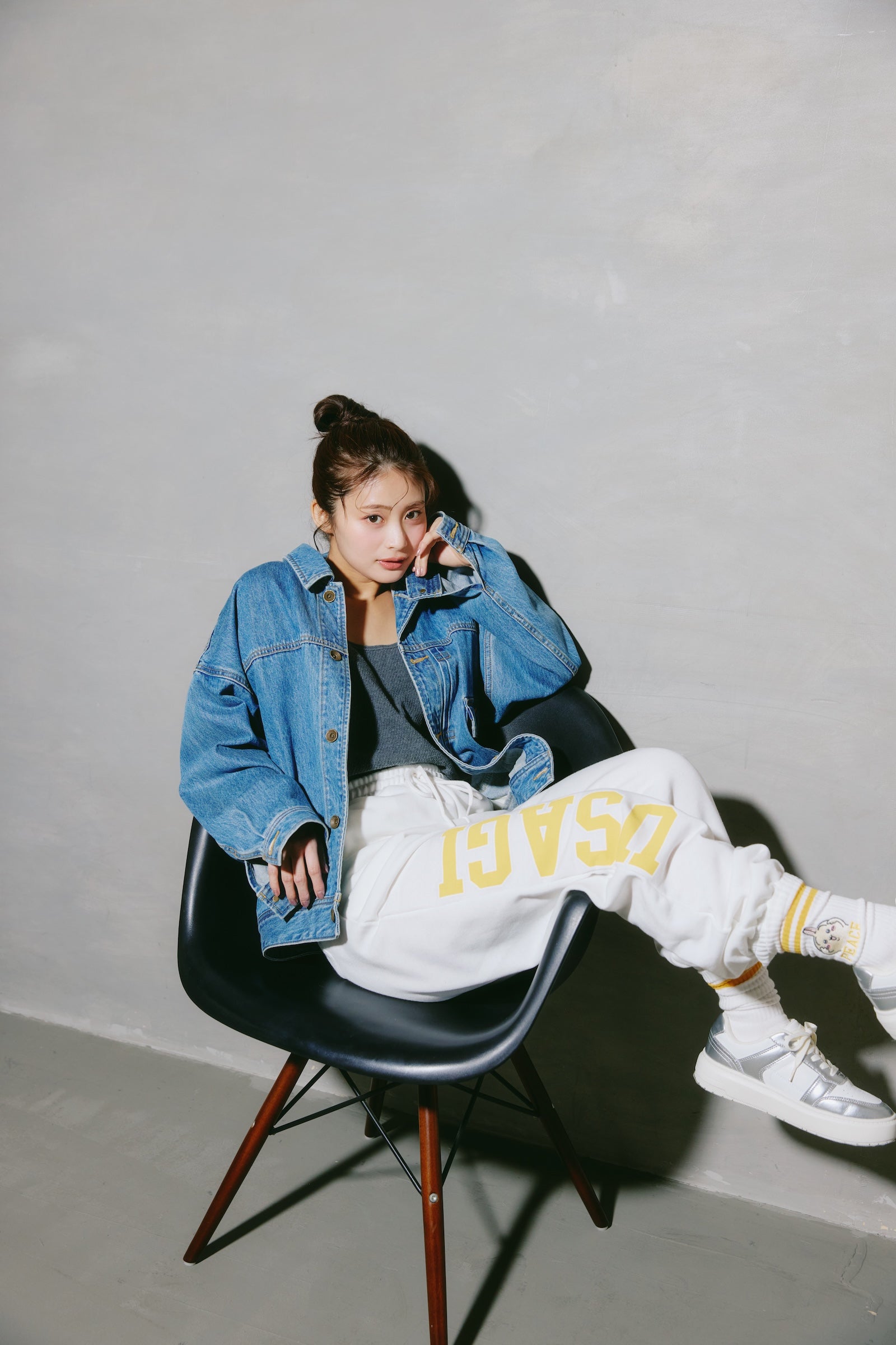 【2BUY10%OFF対象商品】ちいかわ スウェットパンツ ピース うさぎ ホワイト