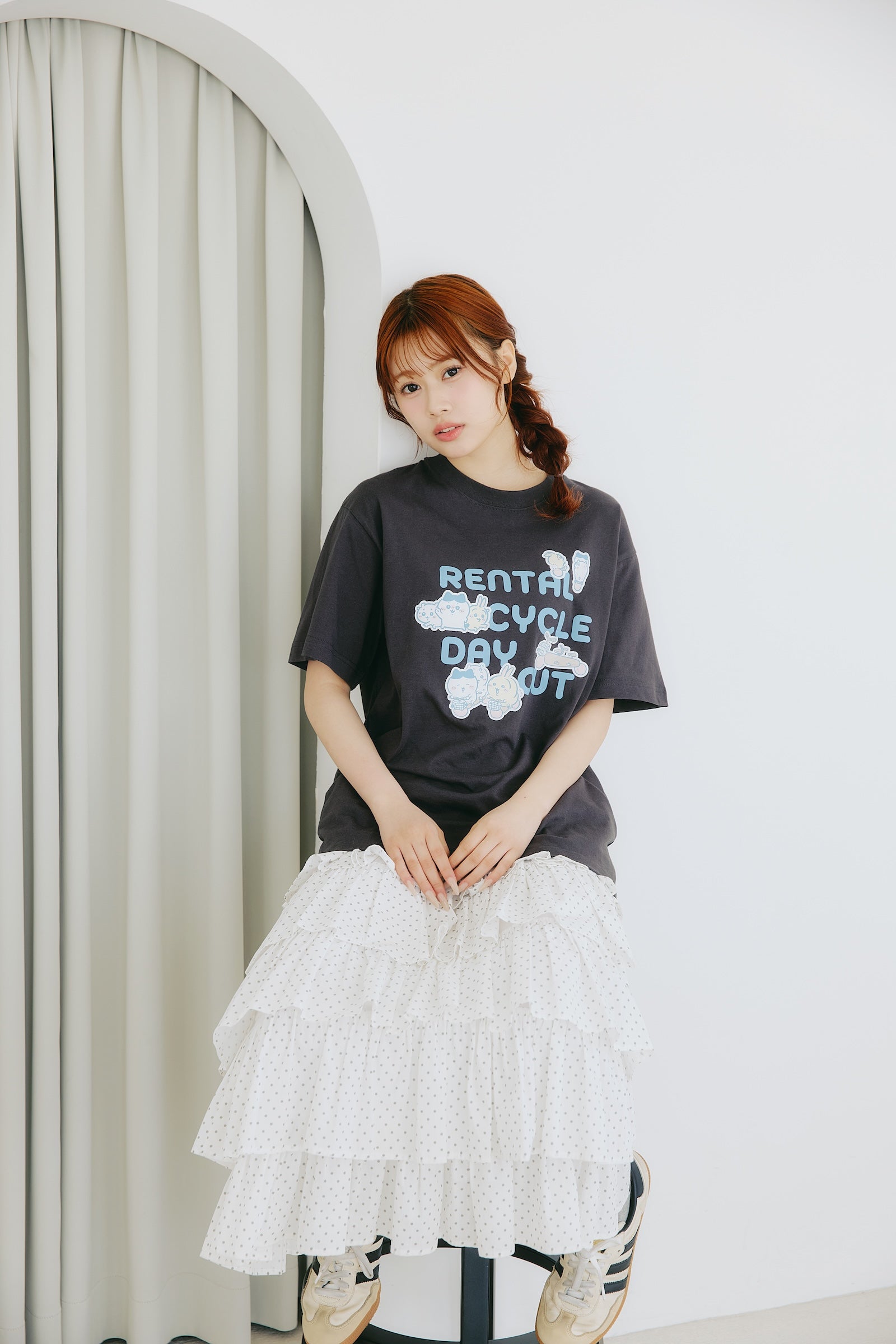 ちいかわ Tシャツ レンタサイクルでおでかけ スミ