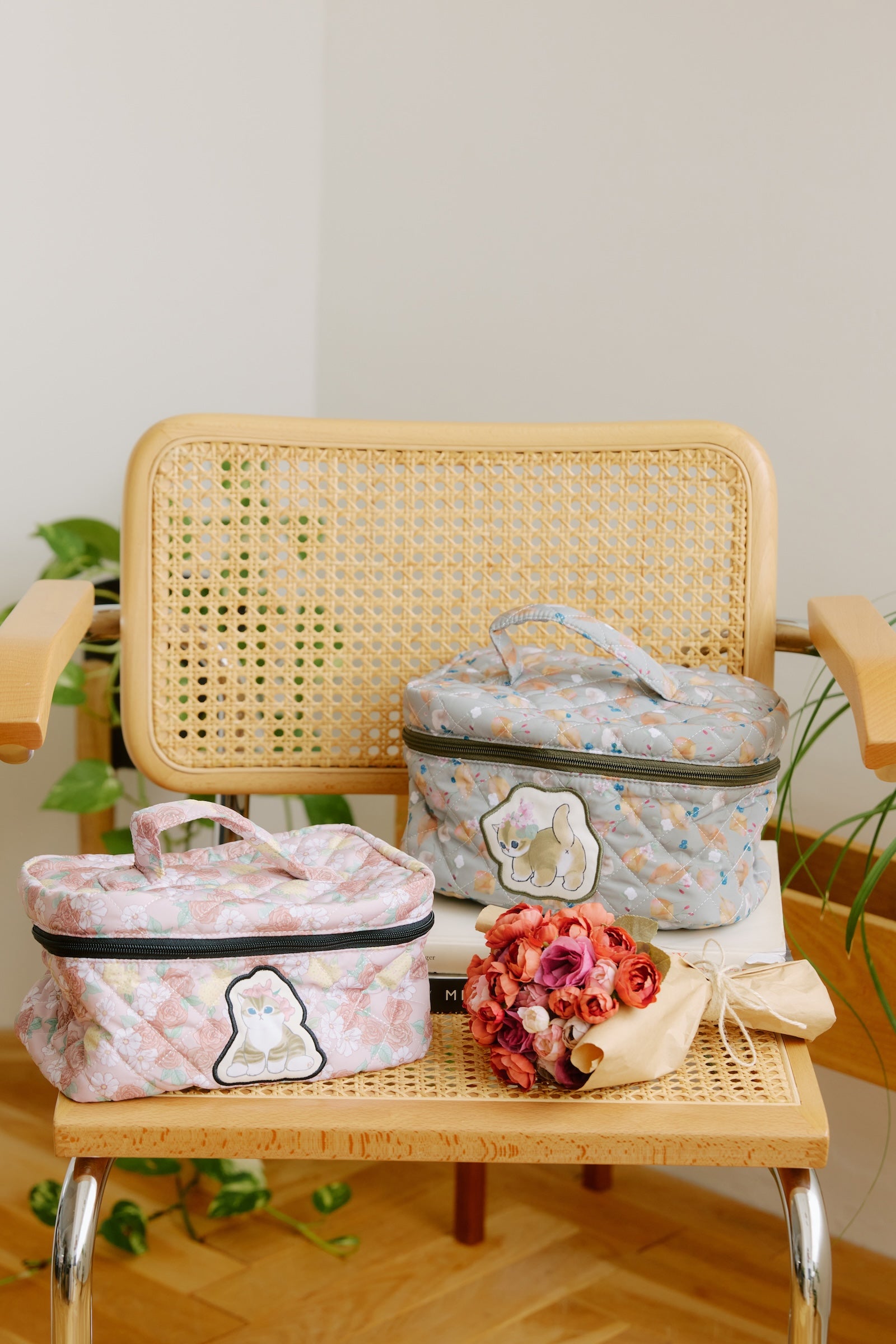 mofusand×日比谷花壇 バニティポーチ バラ柄 ピンク ONE