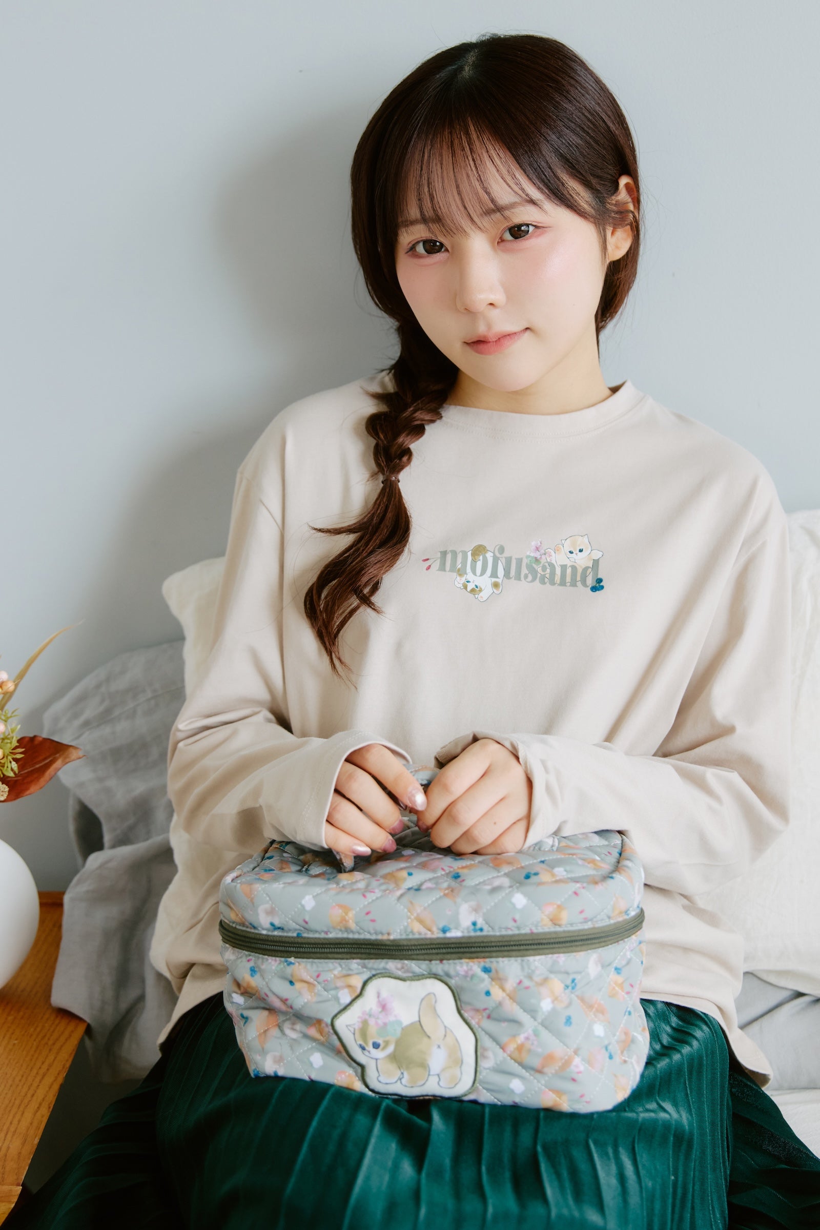 mofusand×日比谷花壇 バニティポーチ リーフ柄 オリーブ ONE