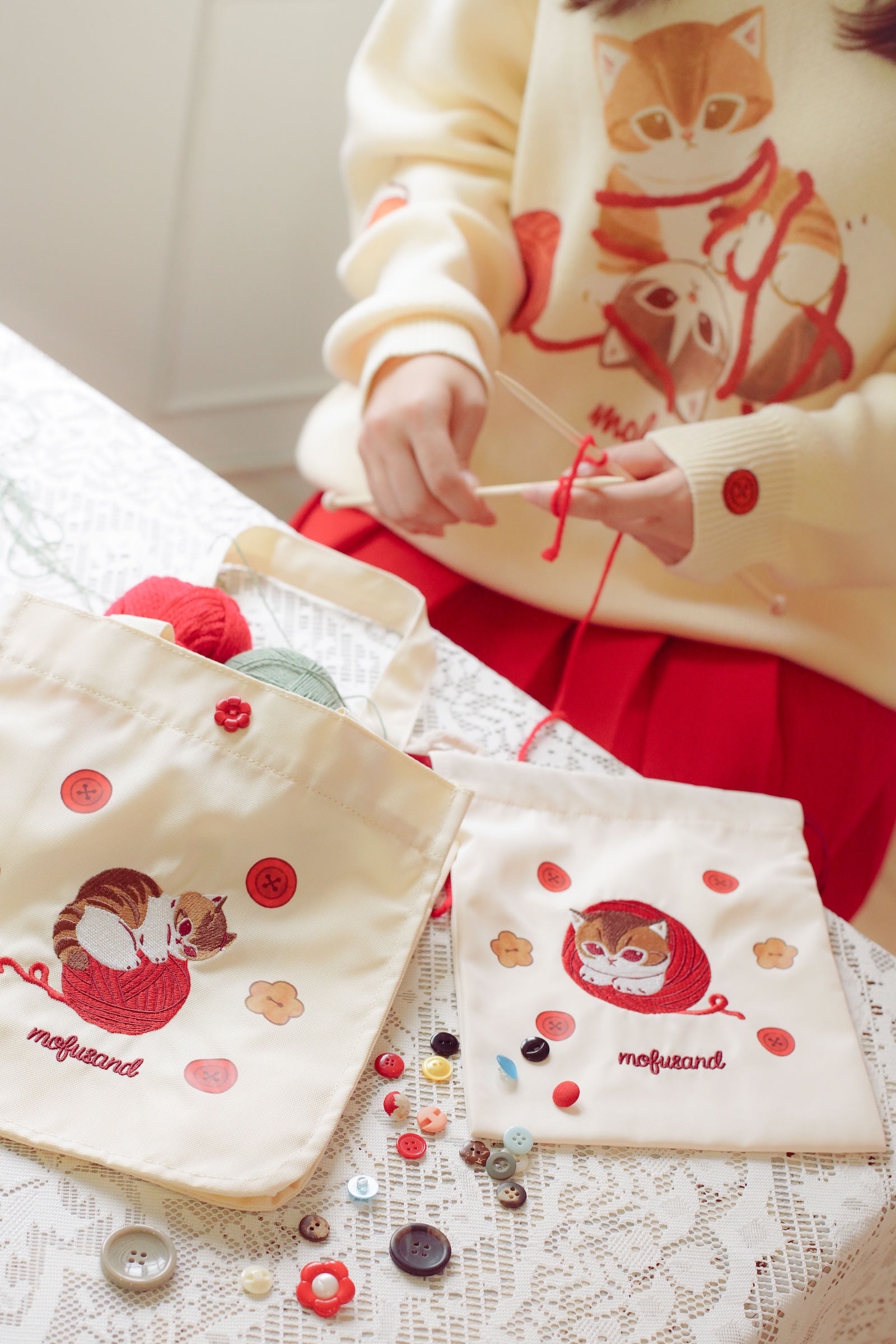 【2BUY10%OFF対象商品】mofusand セーター 毛糸玉 にゃいすコンビ ナチュラル