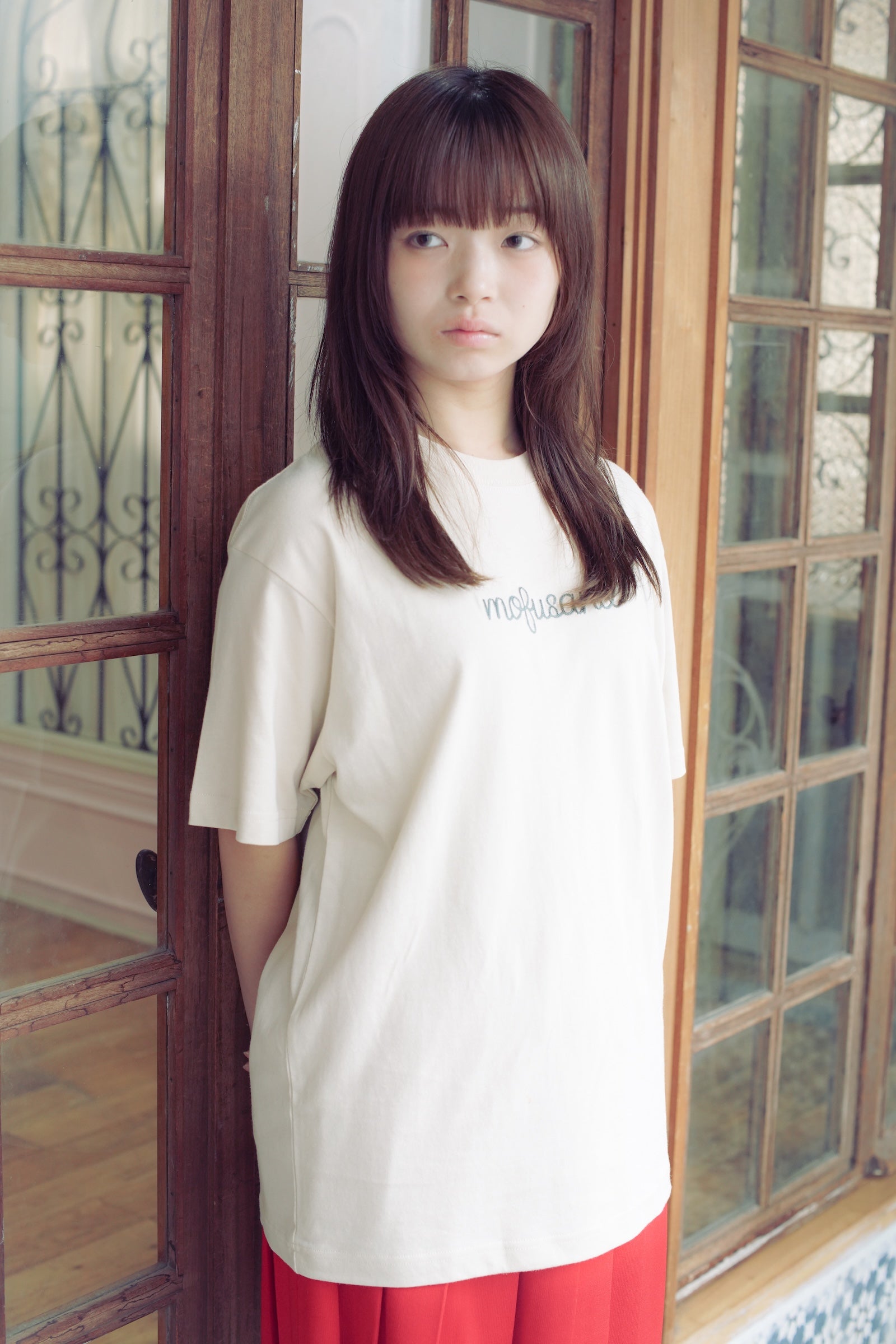 【2BUY10%OFF対象商品】mofusand Tシャツ 毛糸玉 かぷにゃん ナチュラル