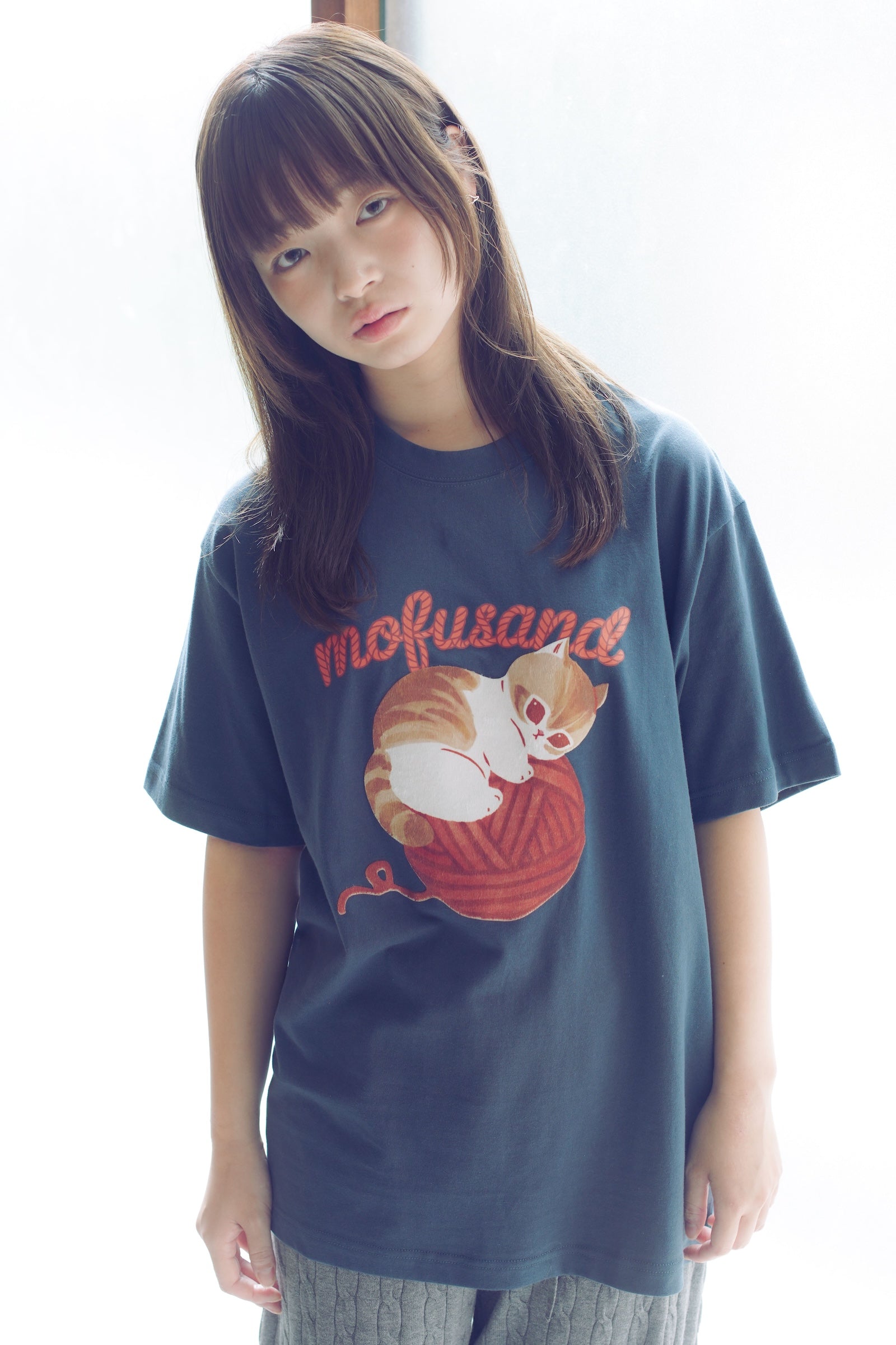 【2BUY10%OFF対象商品】mofusand Tシャツ 毛糸玉 ころにゃん ネイビー