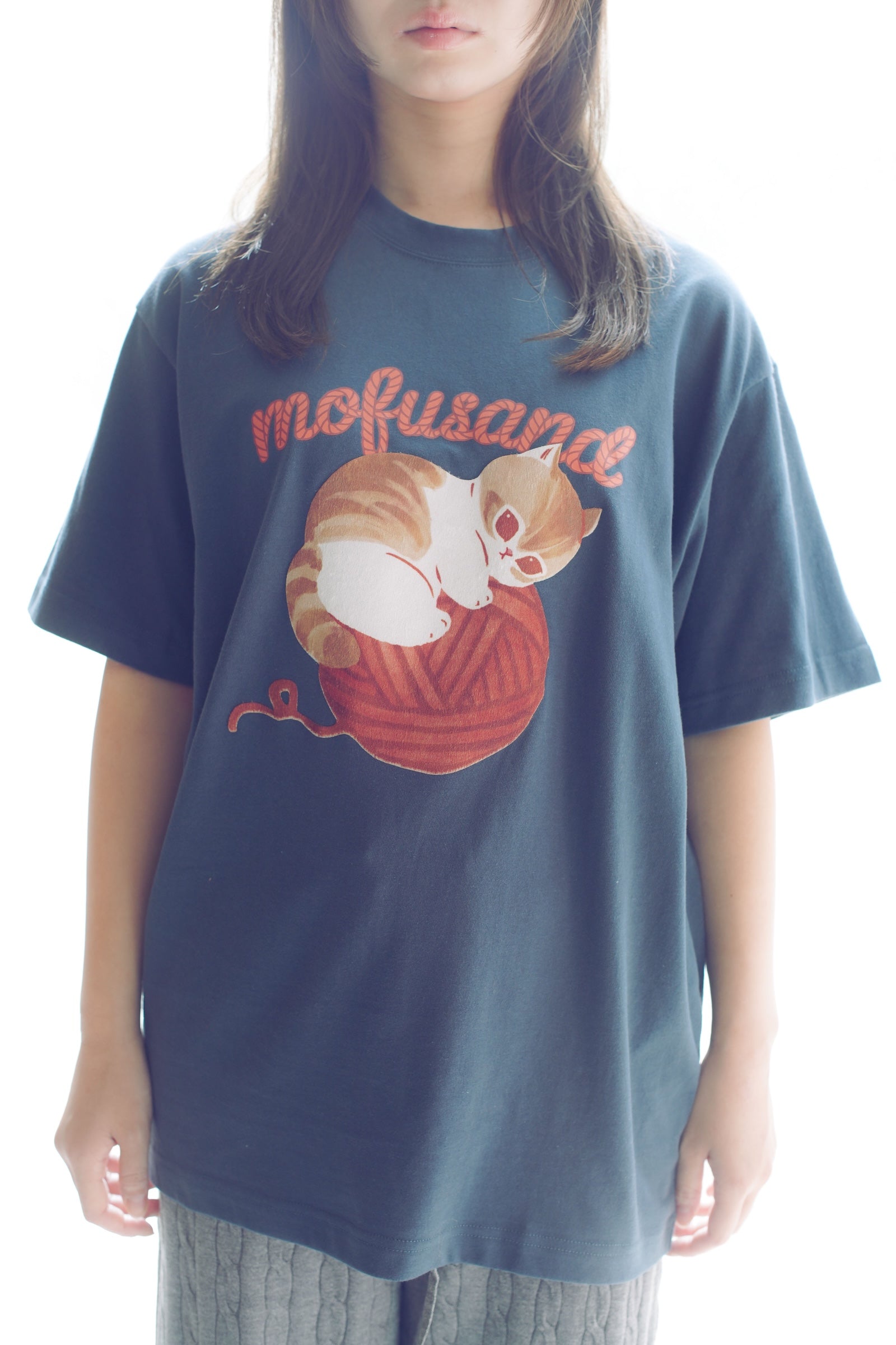 【2BUY10%OFF対象商品】mofusand Tシャツ 毛糸玉 ころにゃん ネイビー