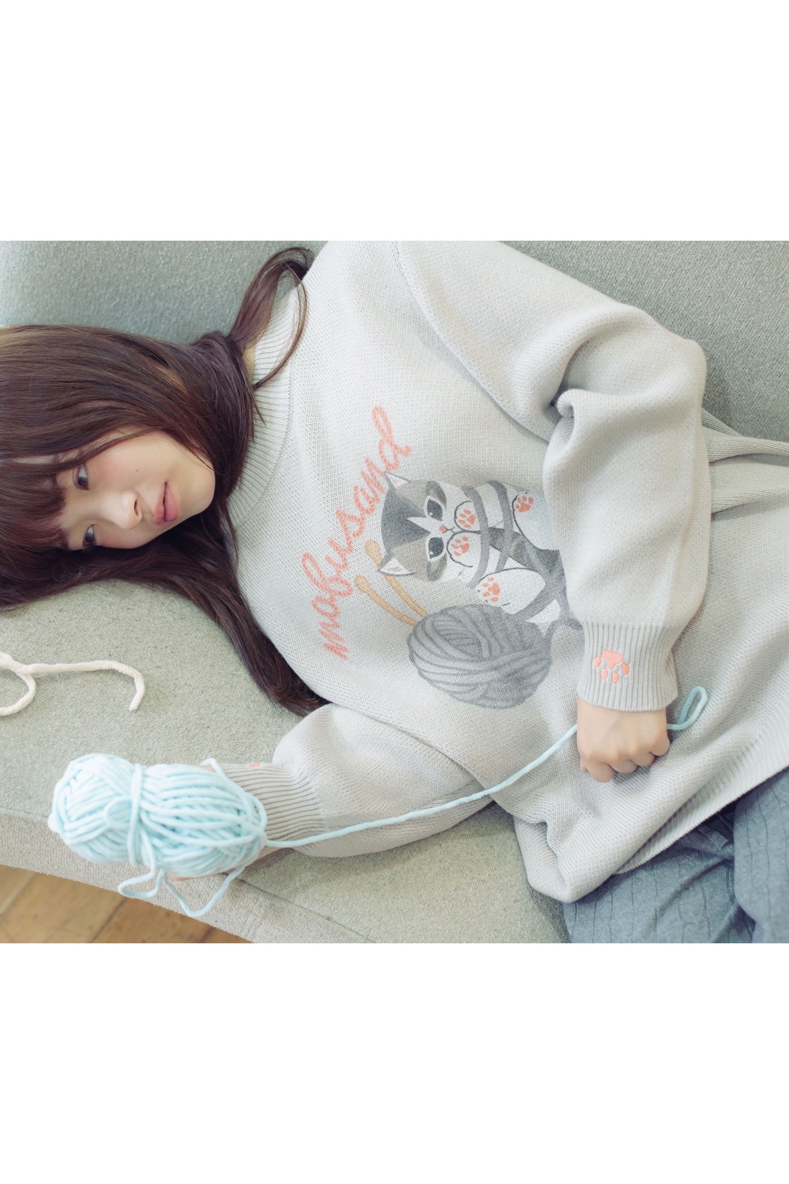 【2BUY10%OFF対象商品】mofusand セーター 毛糸玉 ぐるぐるにゃん グレー