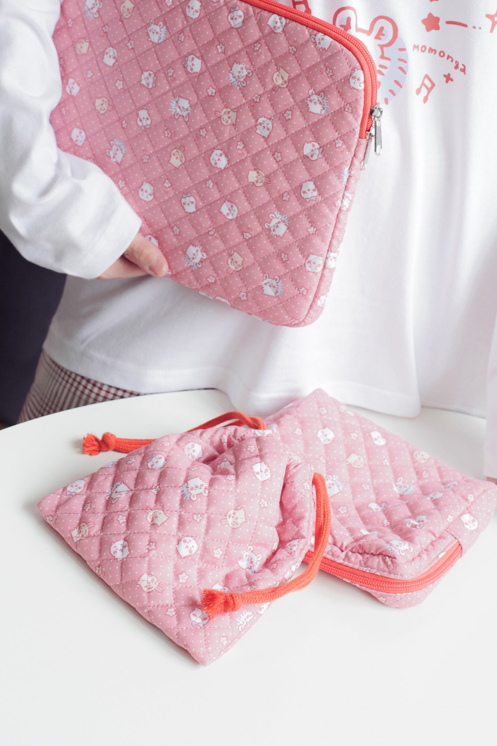 【2BUY10%OFF対象商品】ちいかわ 巾着 小さいの レッド