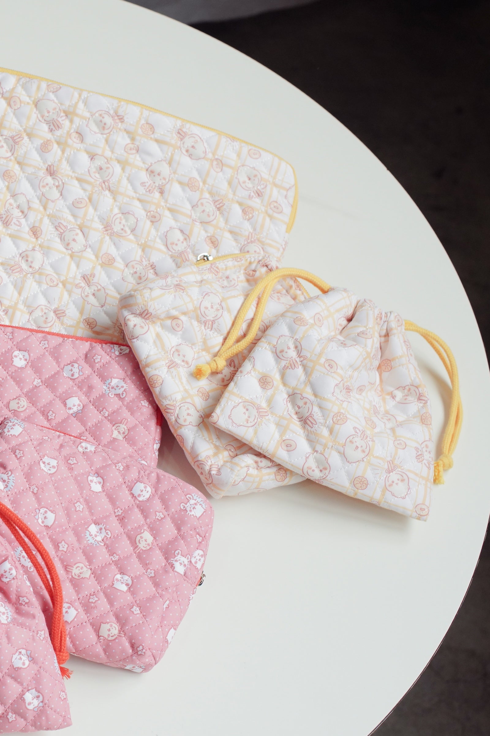 【2BUY10%OFF対象商品】ちいかわ 巾着 ドーナッツ イエロー