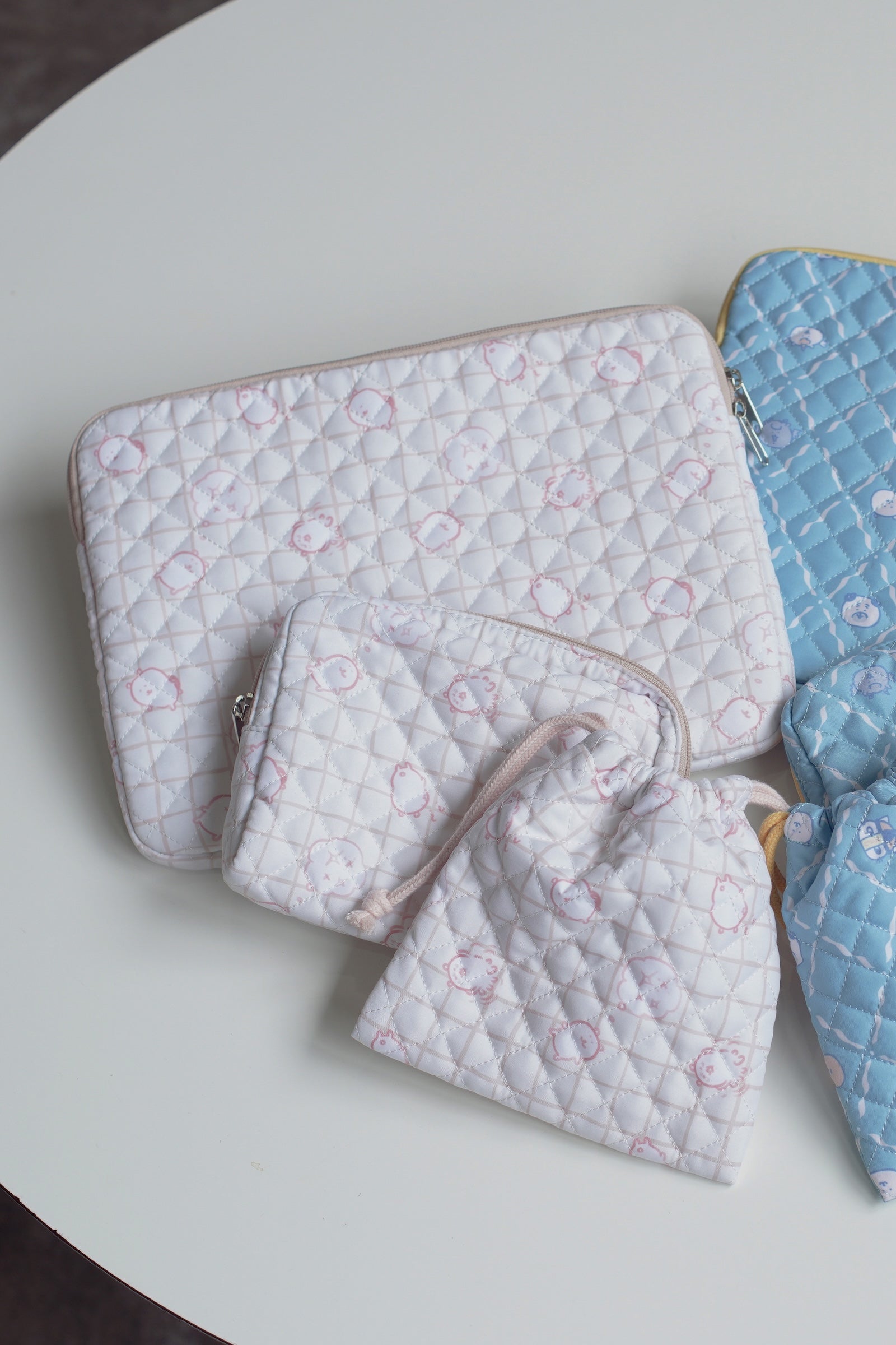 【2BUY10%OFF対象商品】ナガノキャラクターズ 巾着 旅の記憶 ベージュ