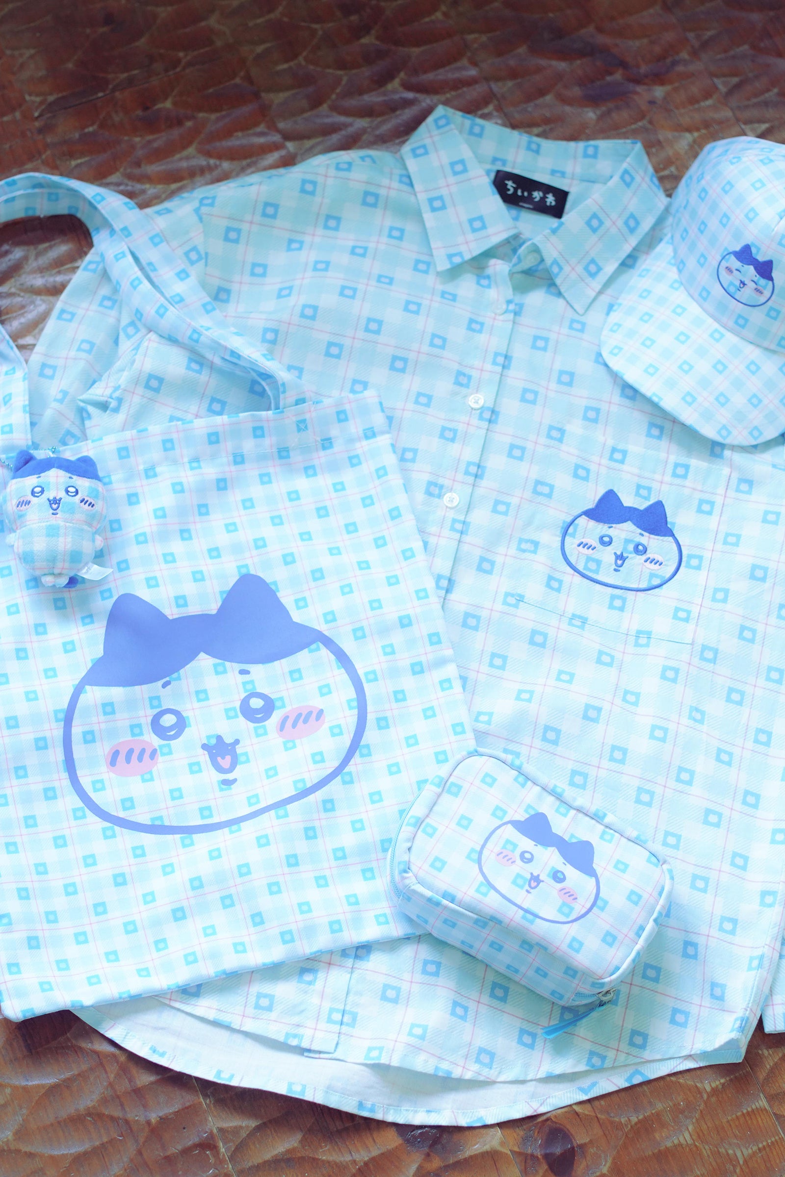 ちいかわ チェックシリーズ シャツ ハチワレ ブルー