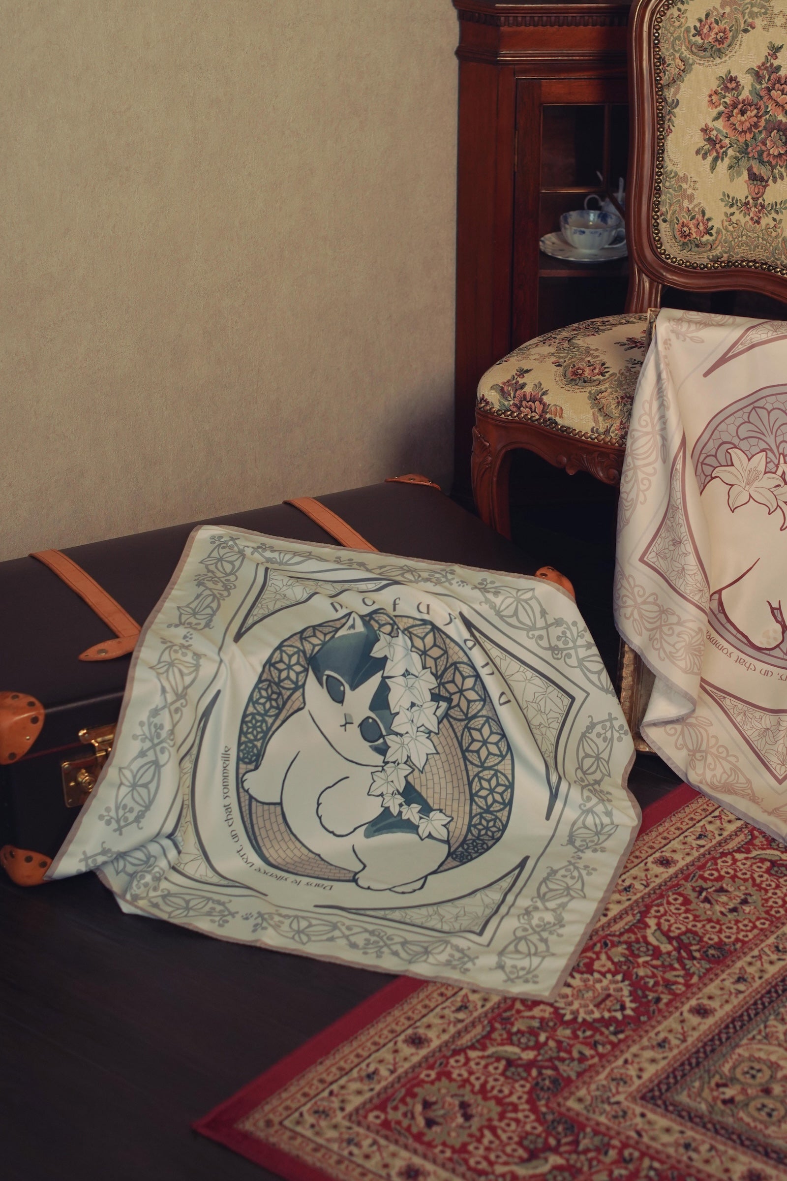 【2BUY10%OFF対象商品】mofusand スカーフ アールヌーヴォー風 アイビー ブルーグレー