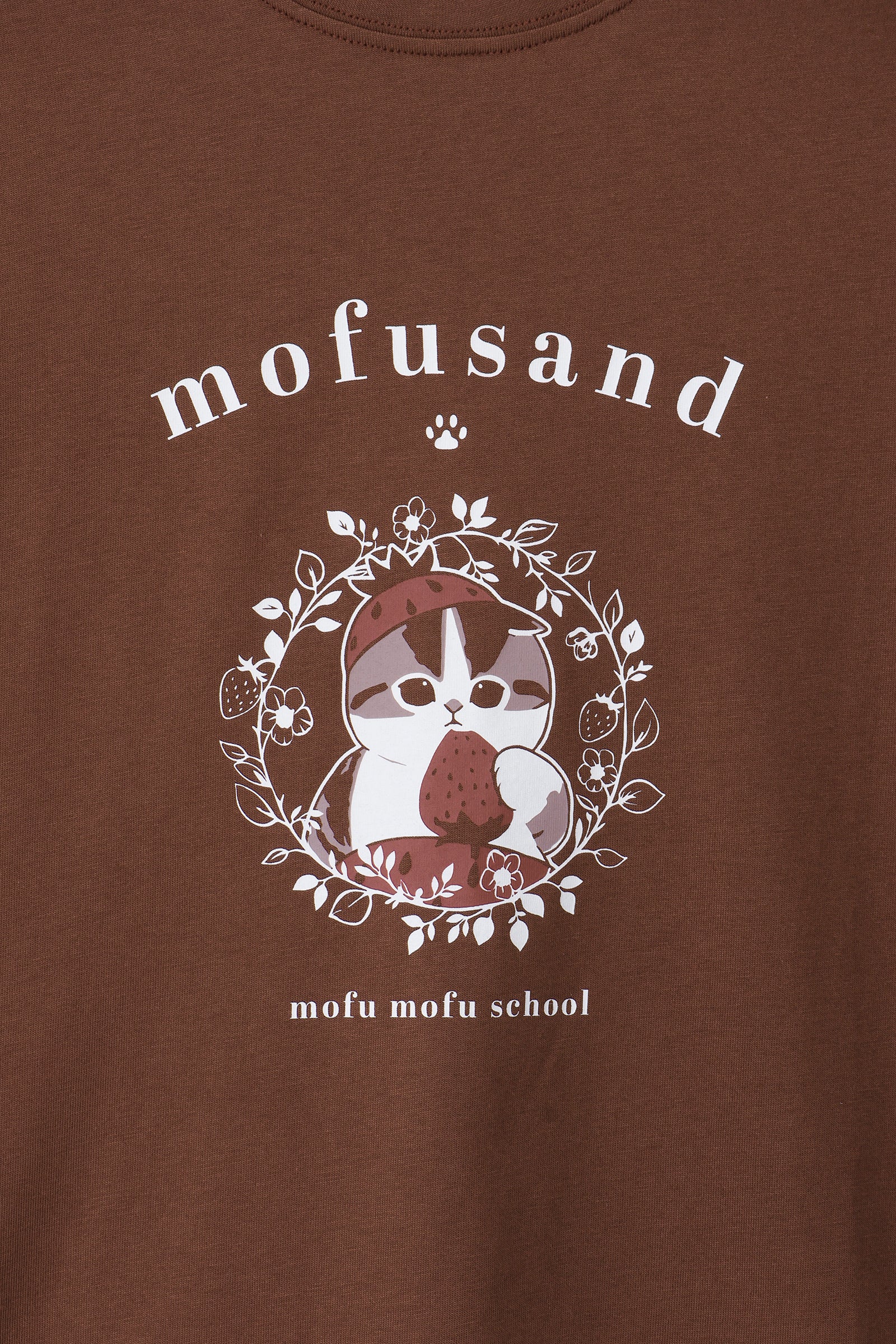 【2BUY10%OFF対象商品】mofusand Tシャツ カレッジ風いちごにゃん バーガンディー