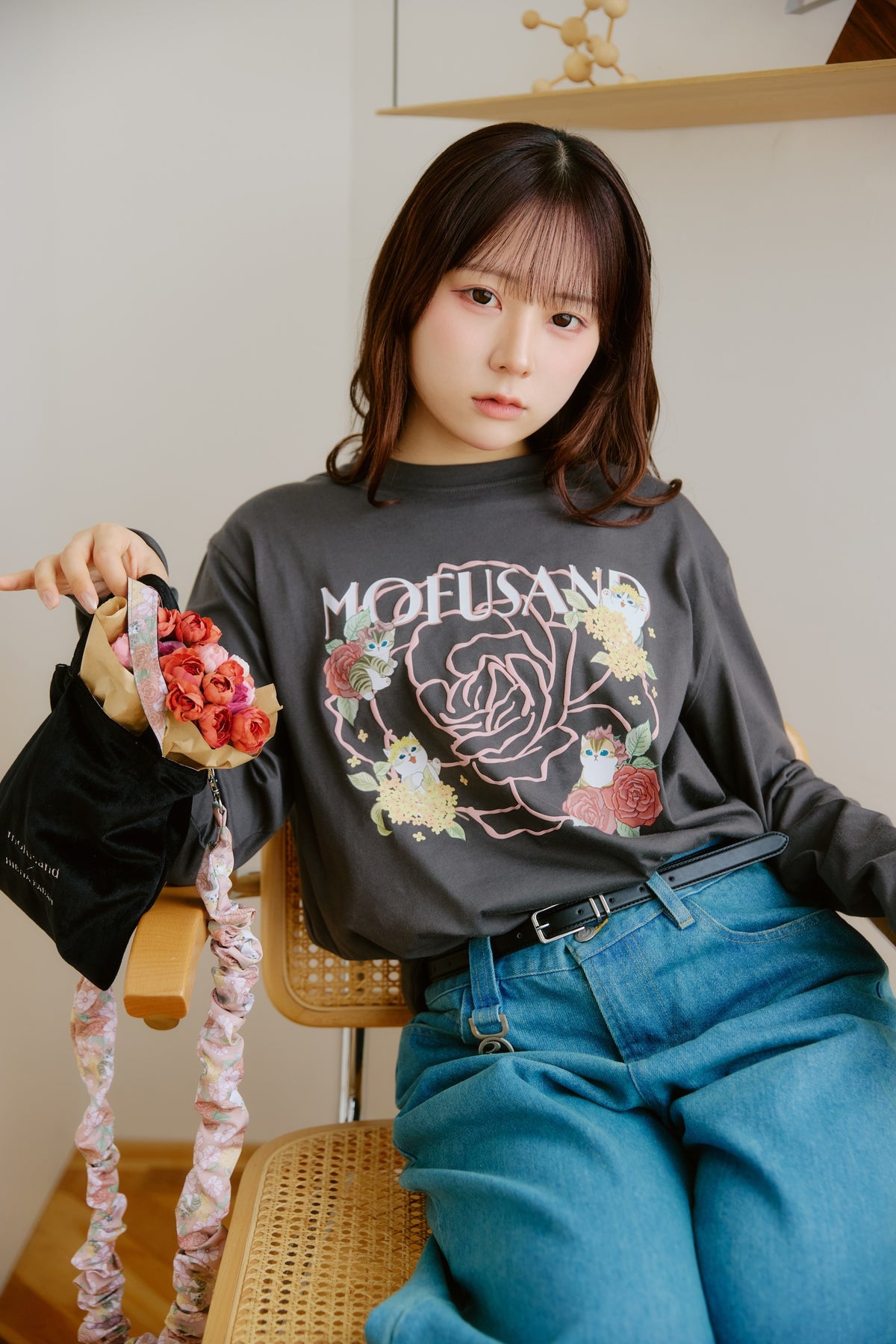 mofusand×日比谷花壇 長袖Tシャツ バラ柄 スミクロ