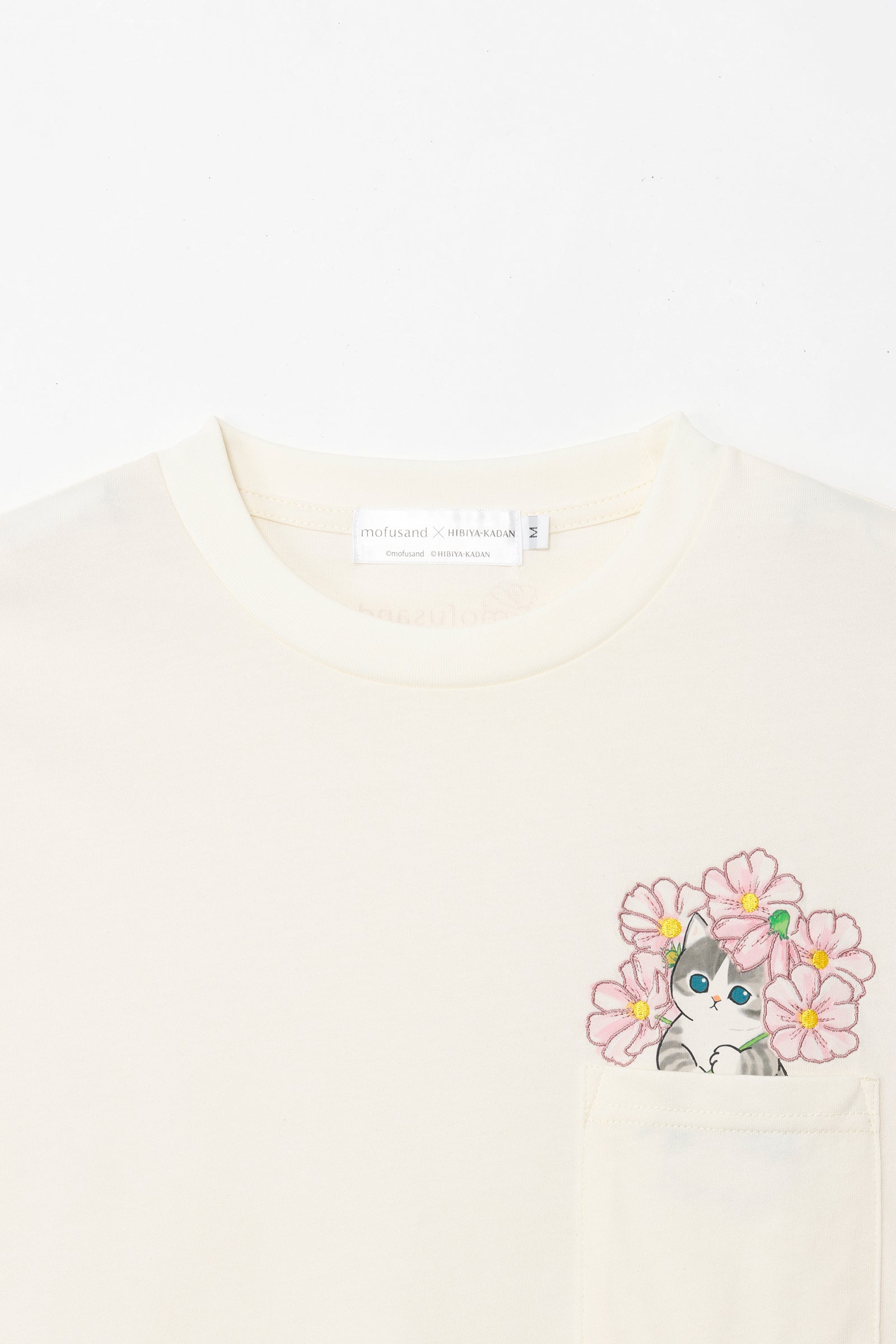 mofusand×日比谷花壇 Tシャツ コスモス オフホワイト