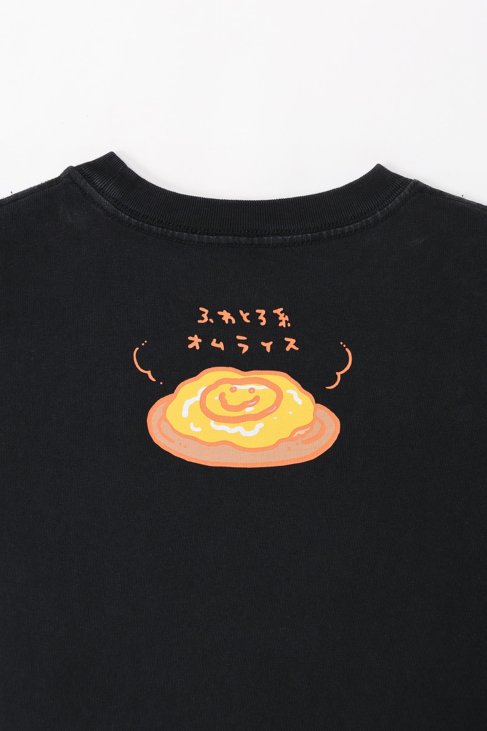 【先行販売】ちいかわ 発泡プリントTシャツ OPERATION:OMURICE ブラック
