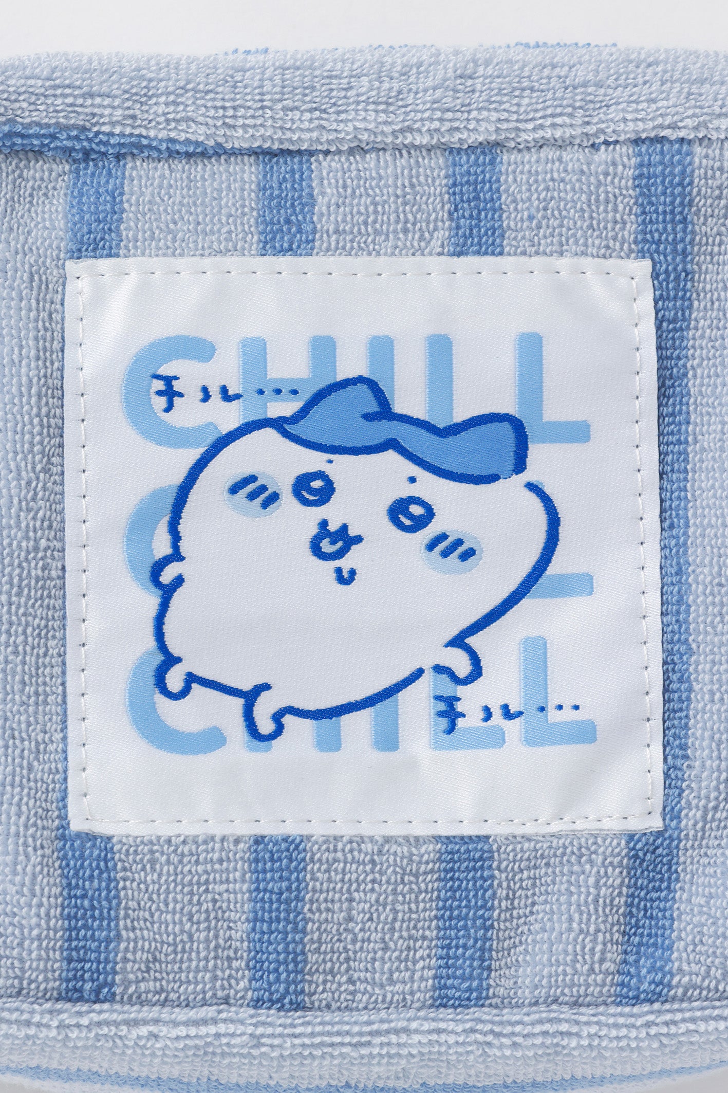 【2BUY10%OFF対象商品】ちいかわ ポーチ チルチルハチワレ ブルー