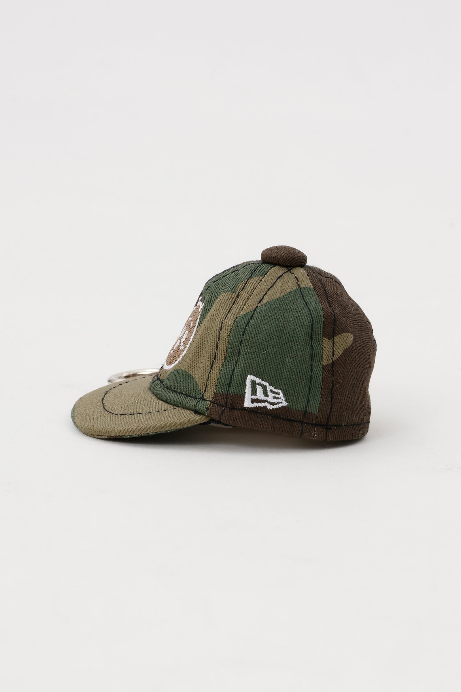 NEW ERA® CAP KEY HOLDER ちいかわ WOODLAND CAMO