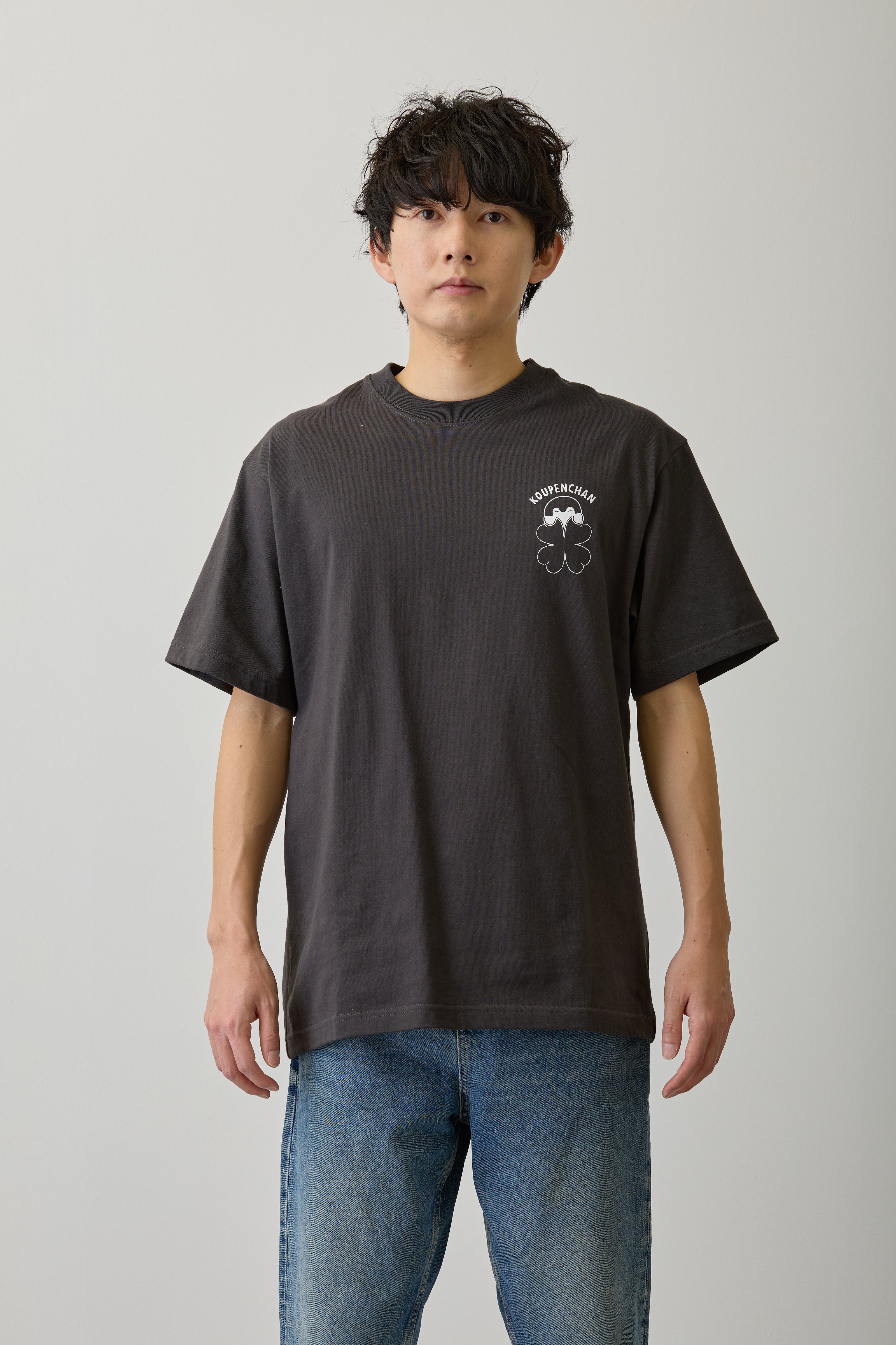 コウペンちゃん Tシャツ クローバー探し スミ