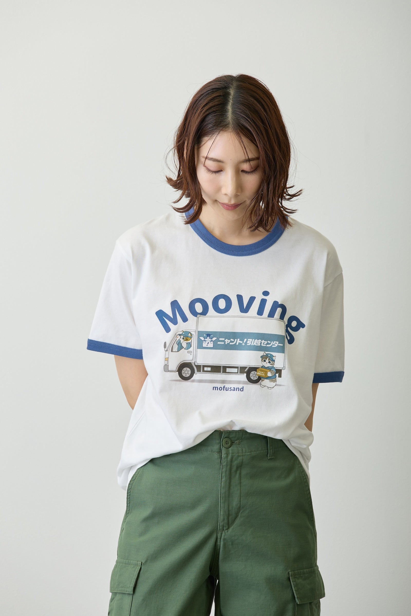 【2BUY10%OFF対象商品】mofusand Tシャツ ニャント！引越センター Mooving ホワイト