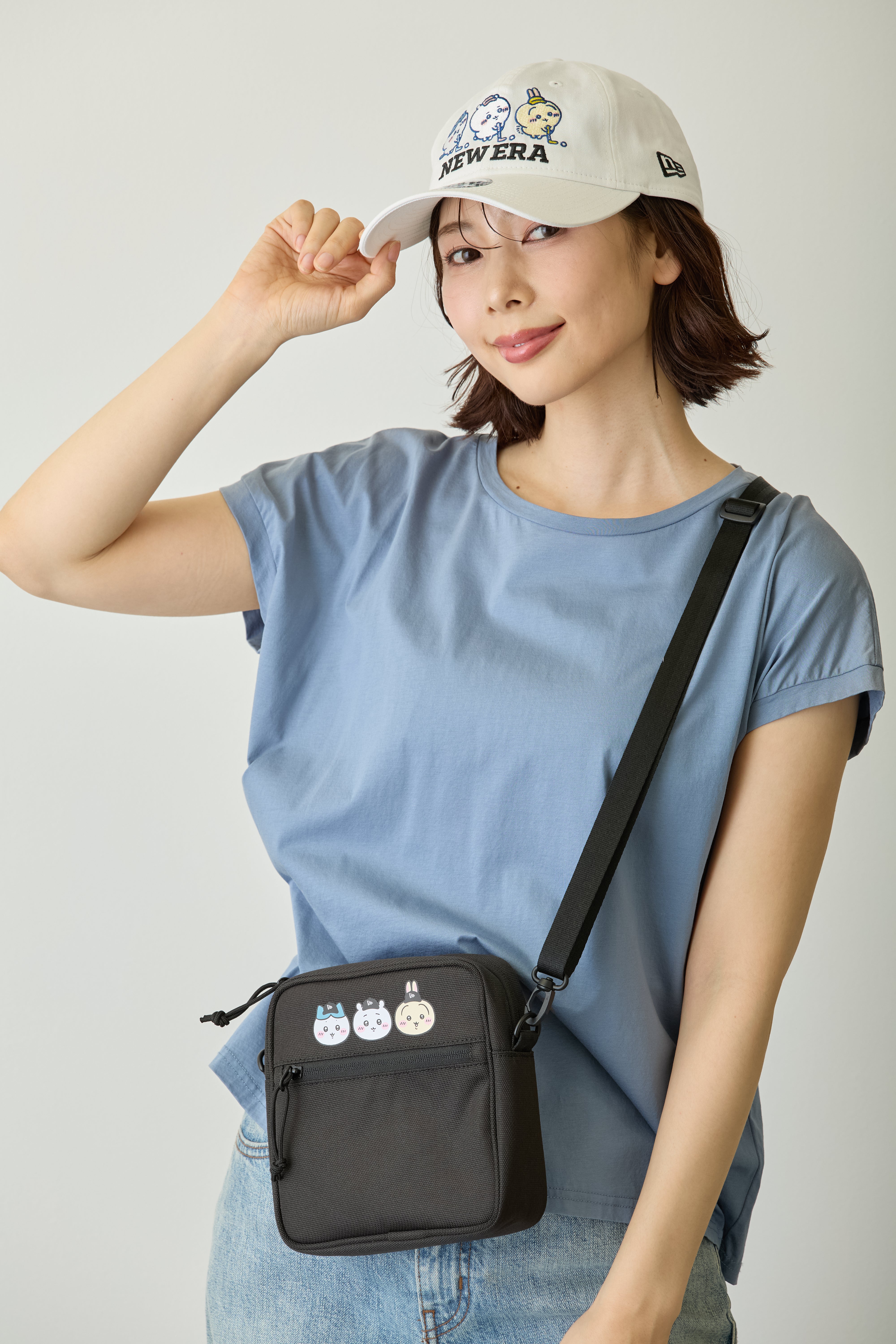 【2BUY10%OFF対象商品】スクエアショルダーポーチ 1.5L ちいかわ / ちいかわ・ハチワレ・うさぎ ブラック