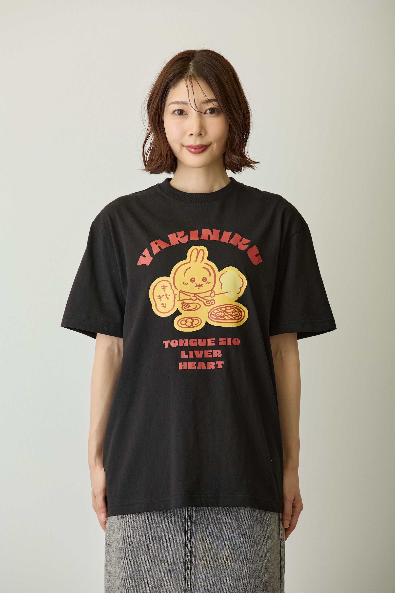 ちいかわ パックTシャツ 焼肉/屈伸 ブラック/オートミール
