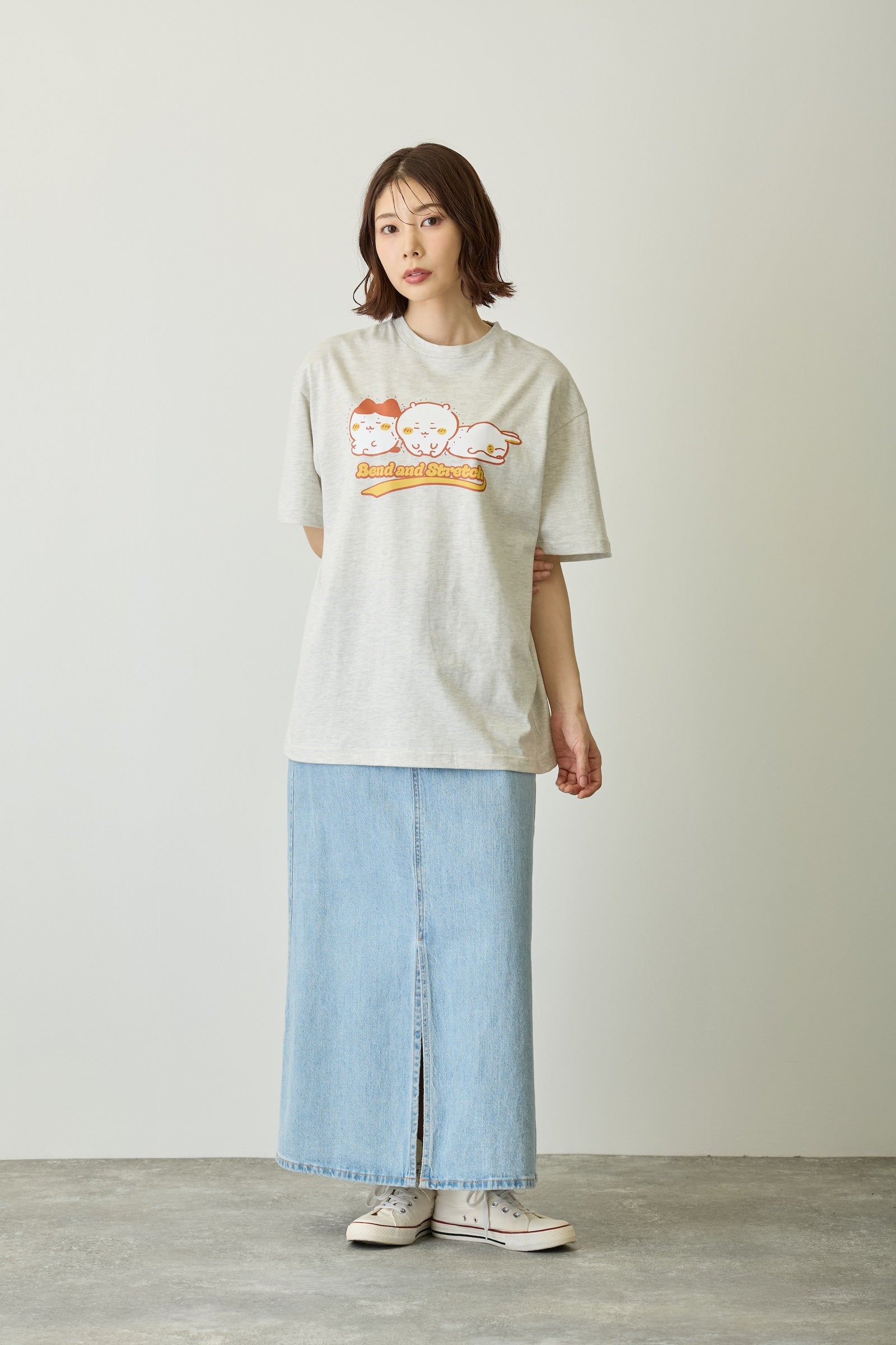 ちいかわ パックTシャツ 焼肉/屈伸 ブラック/オートミール