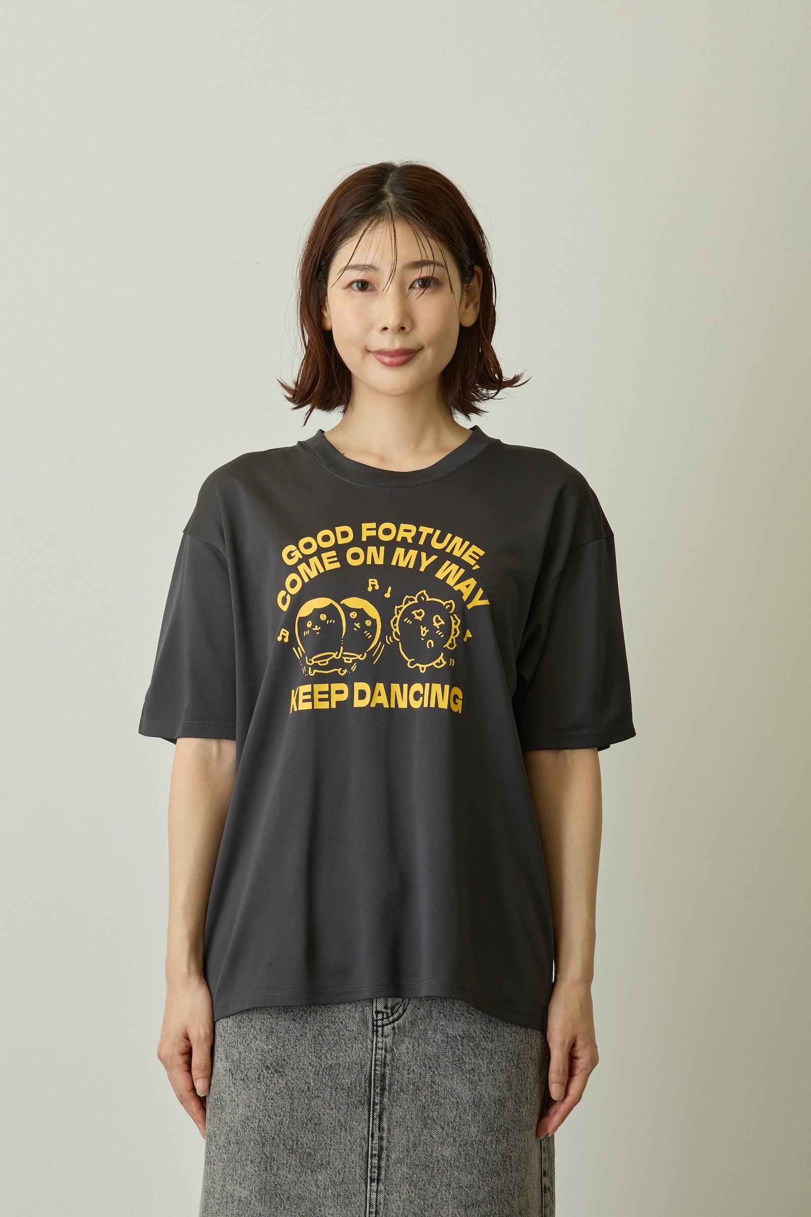 ちいかわ ドライTシャツ DANCE シーサーくりまんじゅう チャコール