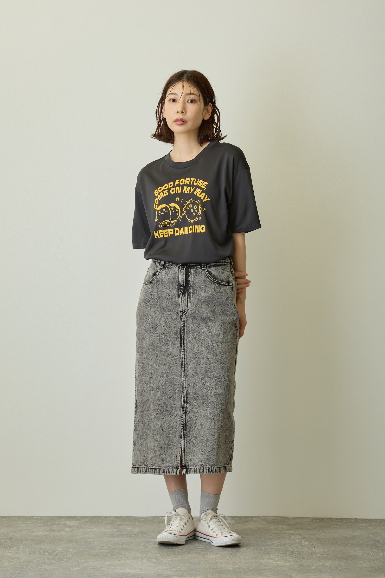 ちいかわ ドライTシャツ DANCE シーサーくりまんじゅう チャコール