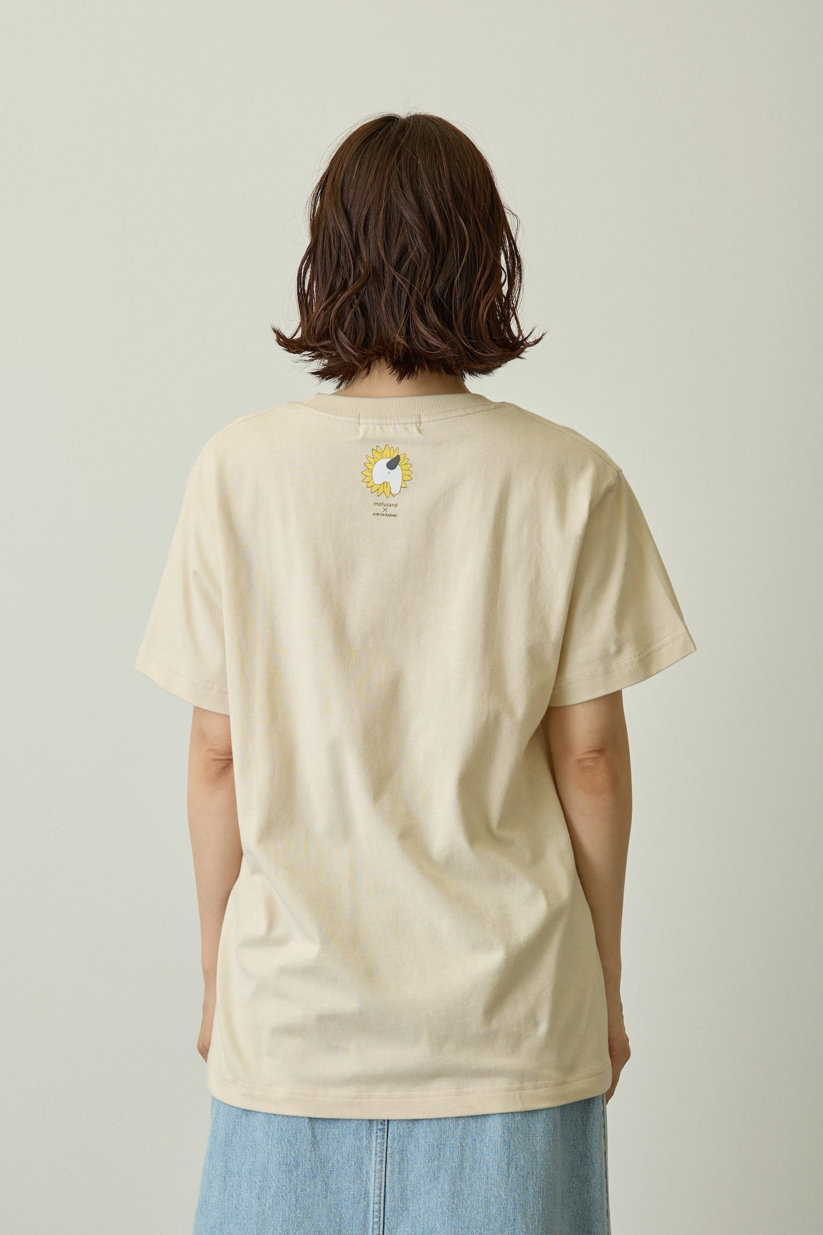 mofusand×日比谷花壇 Tシャツ サンフラワー ナチュラル