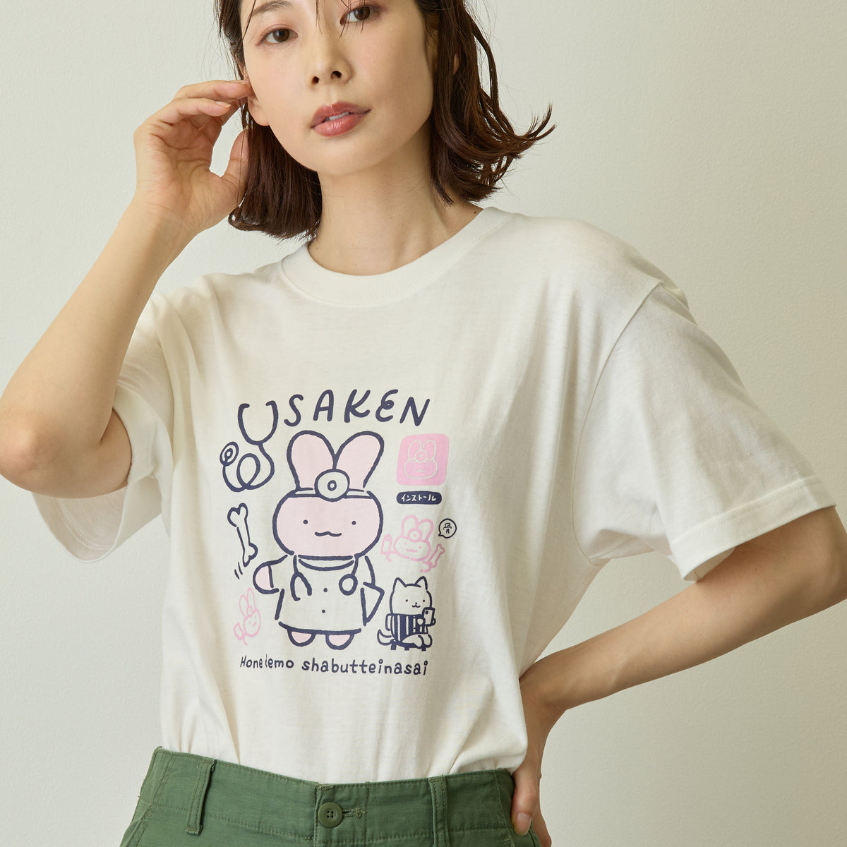 ホワイトタイガーとブラックタイガー Tシャツ USAKEN バニラホワイトの