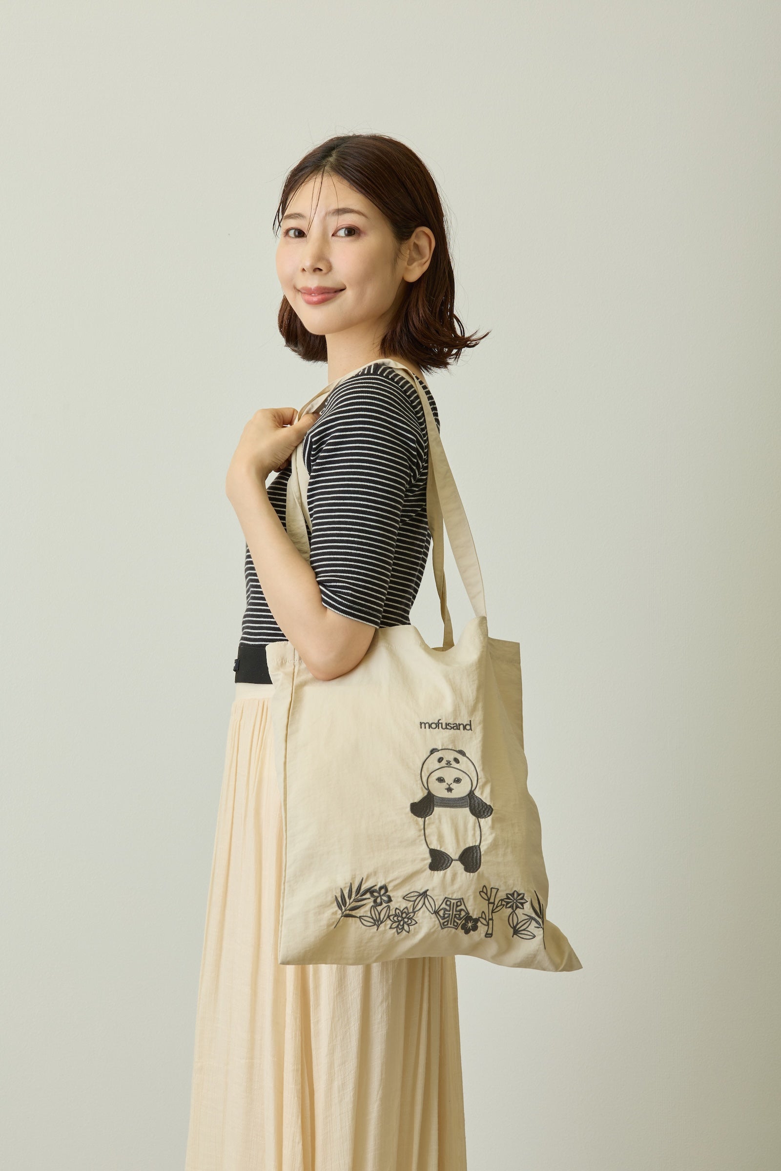 mofusand 刺繍トートバッグ パンダにゃん ホワイト