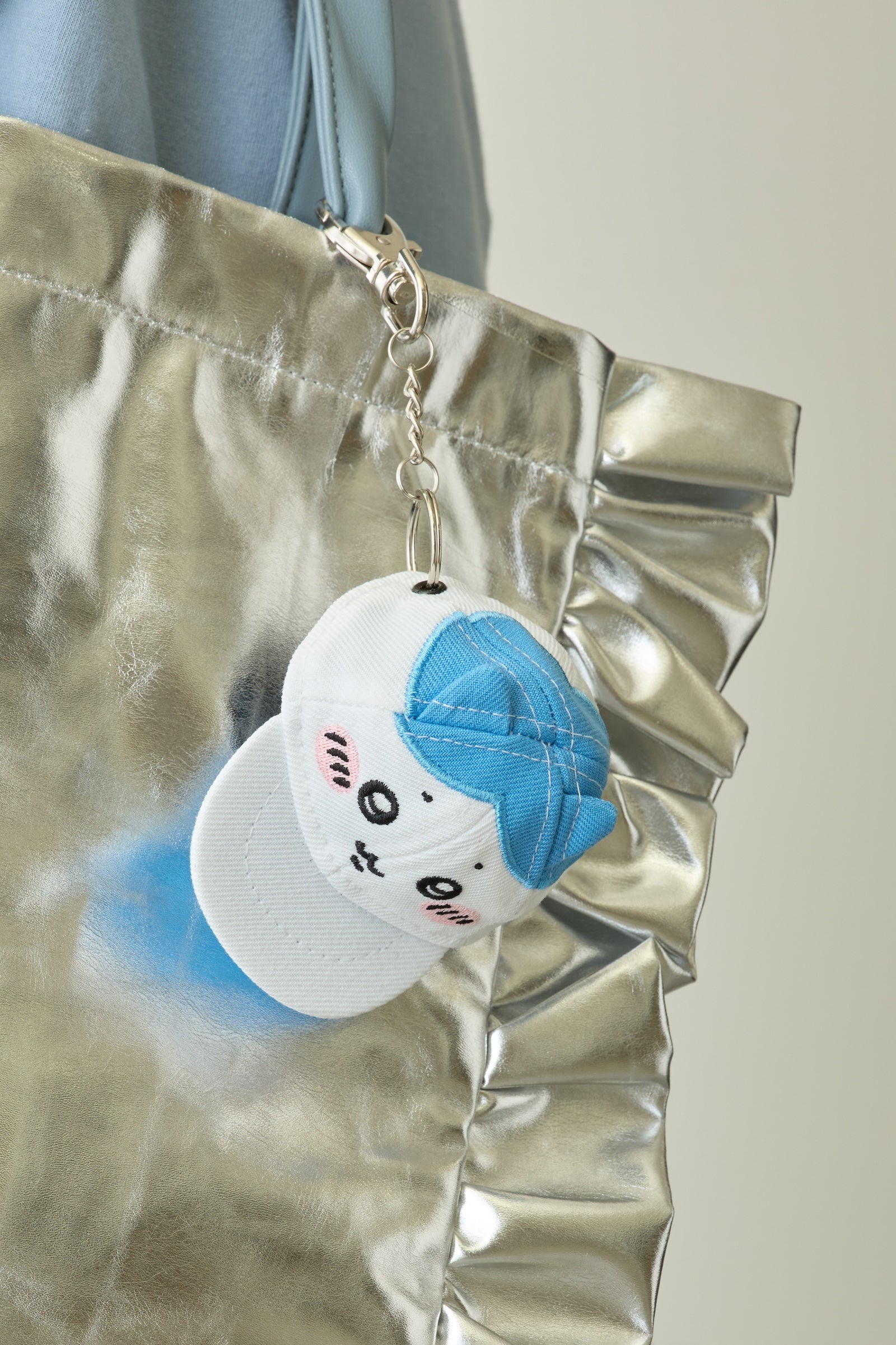 キャップキーホルダー ちいかわ / ハチワレ ホワイト/ラディアントブルー