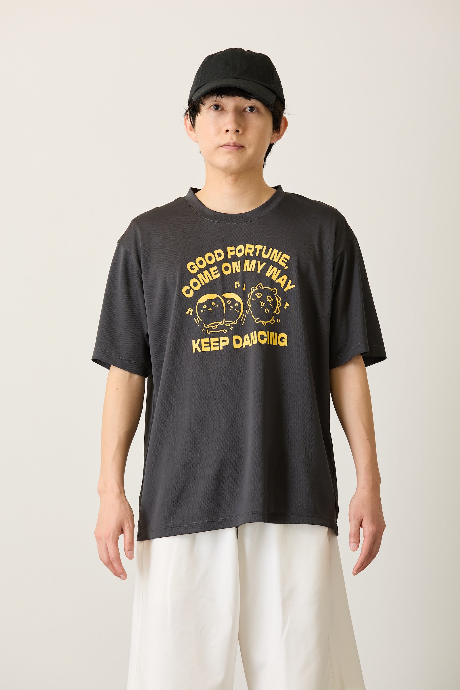 ちいかわ ドライTシャツ DANCE シーサーくりまんじゅう チャコール