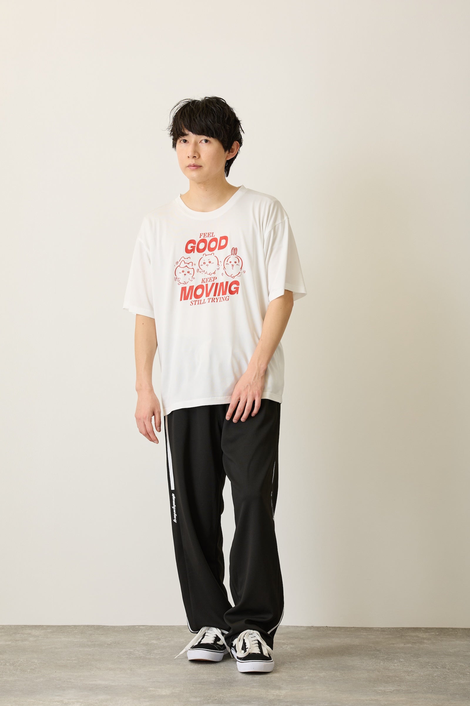 ちいかわ ドライTシャツ MOVE みんな ホワイト