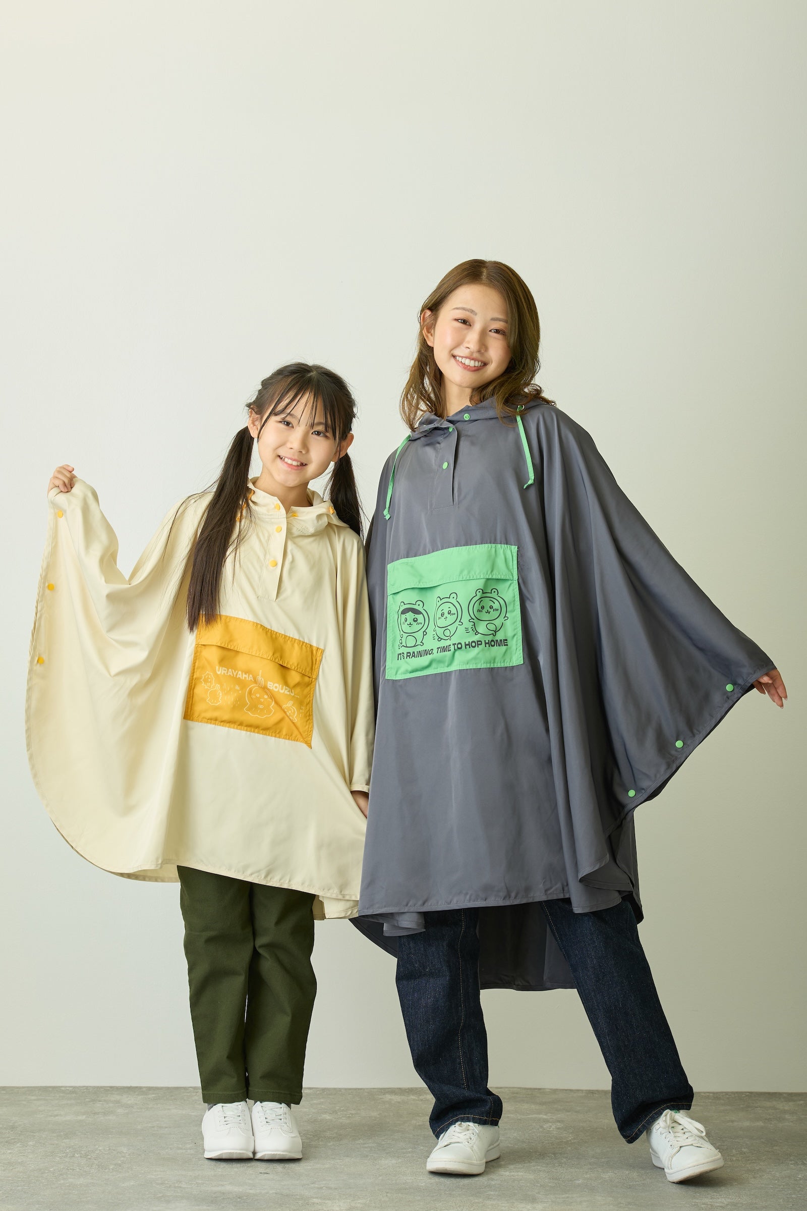 ちいかわ パッカブルレインポンチョ カエル みんな チャコール ユニ