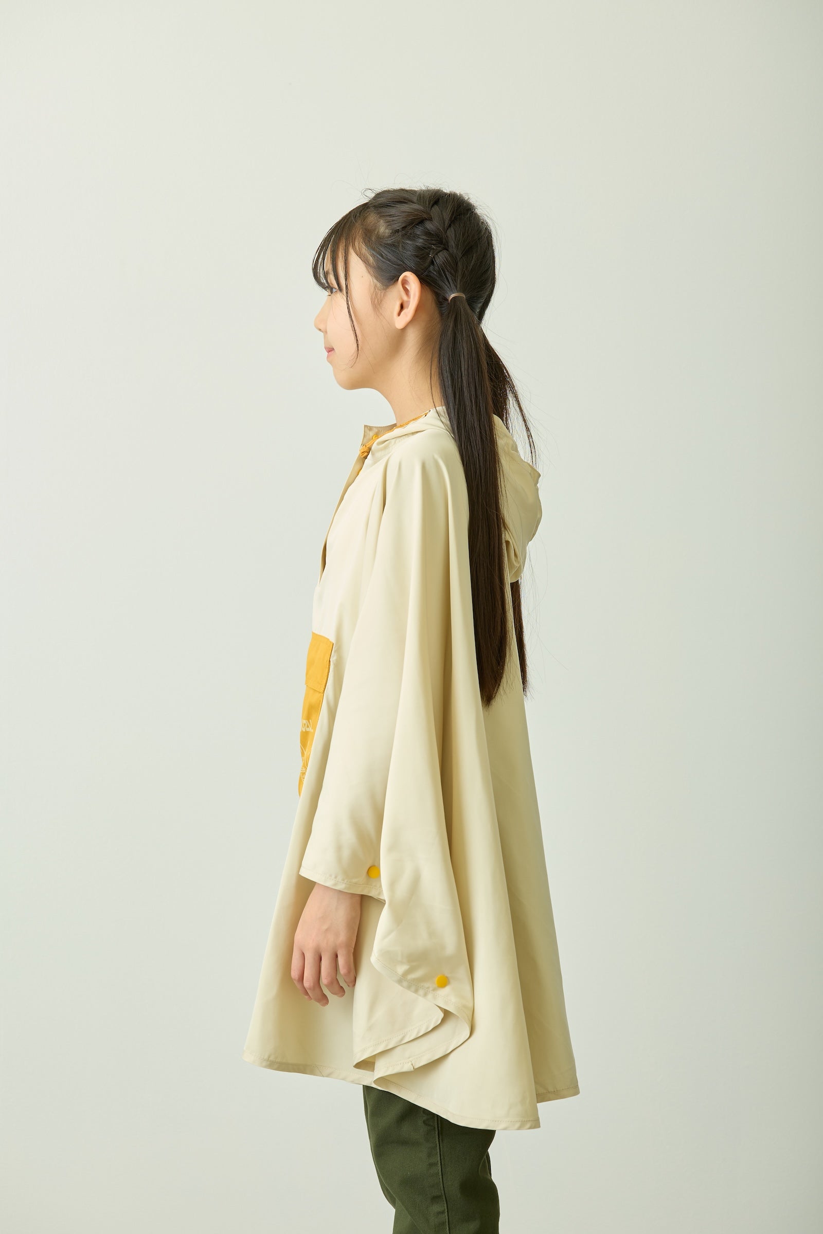 ちいかわ パッカブルレインポンチョ ウラヤハボウズ うさぎ ベージュ キッズ