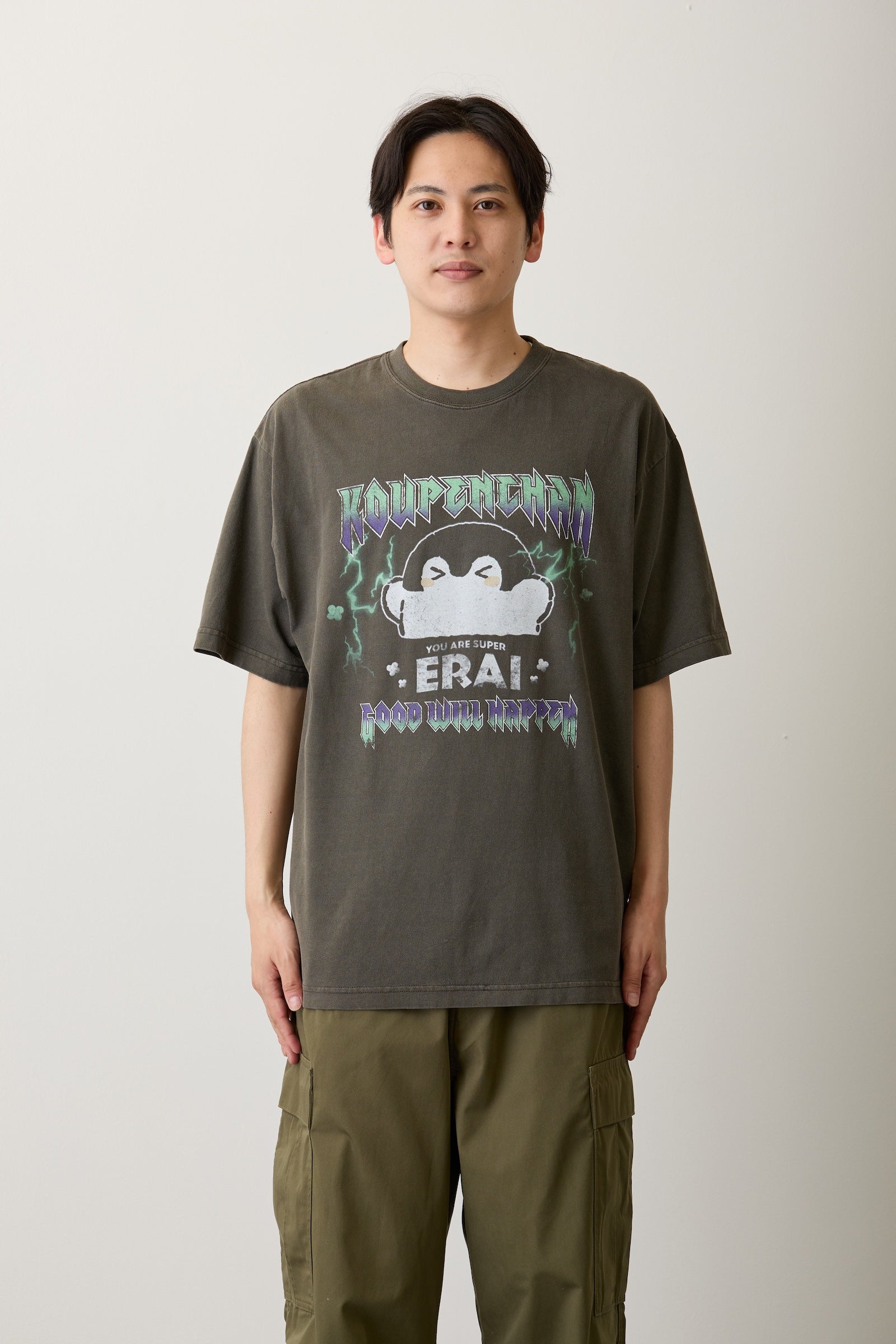 7月中旬以降お届け】コウペンちゃん Tシャツ ROCKなKOUPENCHAN スミ