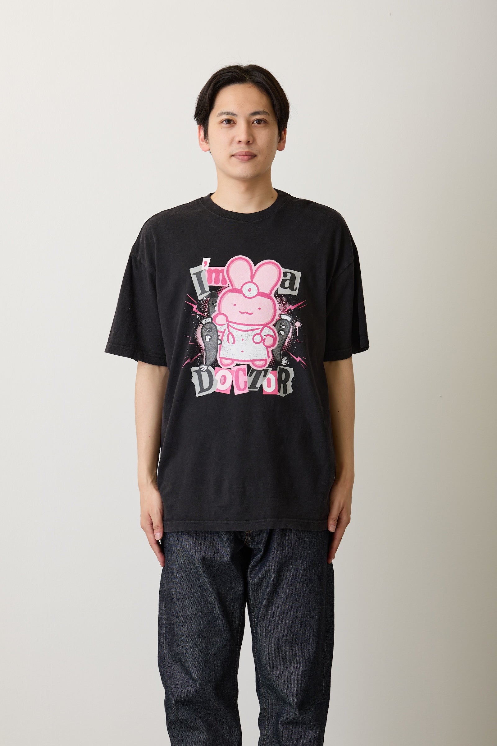 ホワイトタイガーとブラックタイガー Tシャツ うさぎ先生 I'm a Doctor
