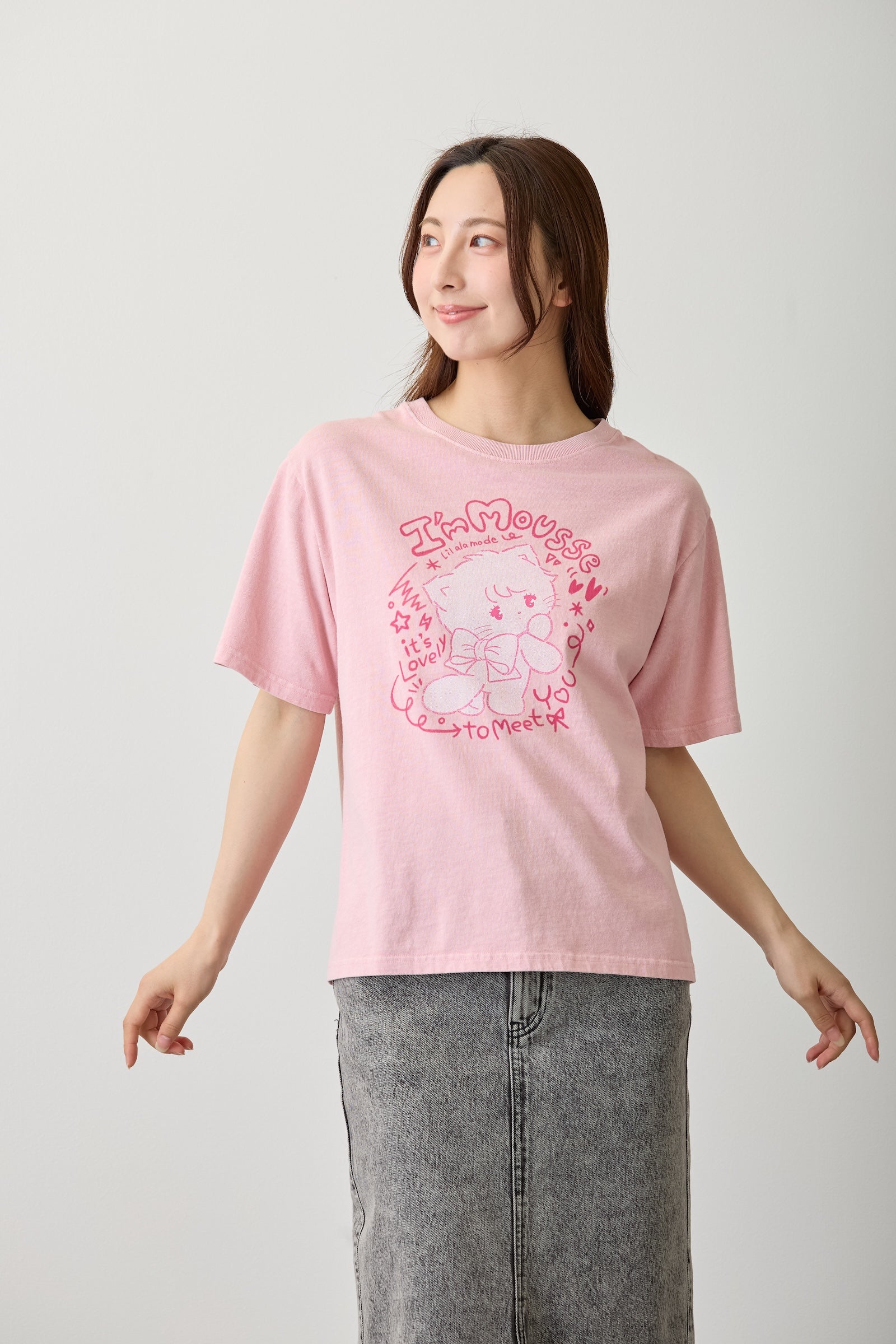 【7月中旬以降お届け】Lil alaode Tシャツ I'm MOUSSE ピンク