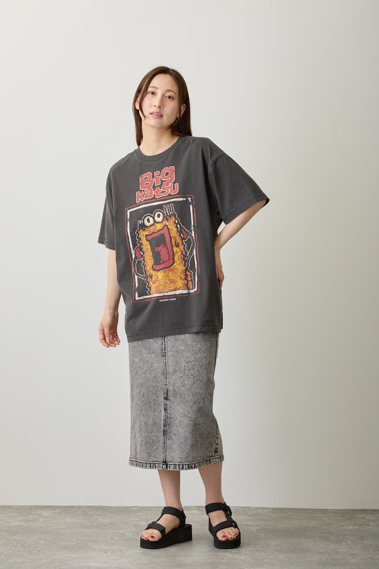 【7月中旬以降お届け】ビッグカツ Tシャツ 駄菓子ロック ブラック