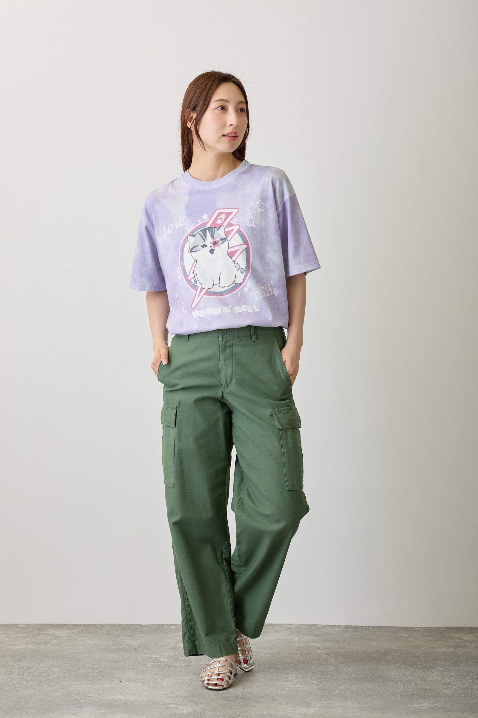 【7月中旬以降お届け】mofusand  Tシャツ MEOW’N’ROLL パープル