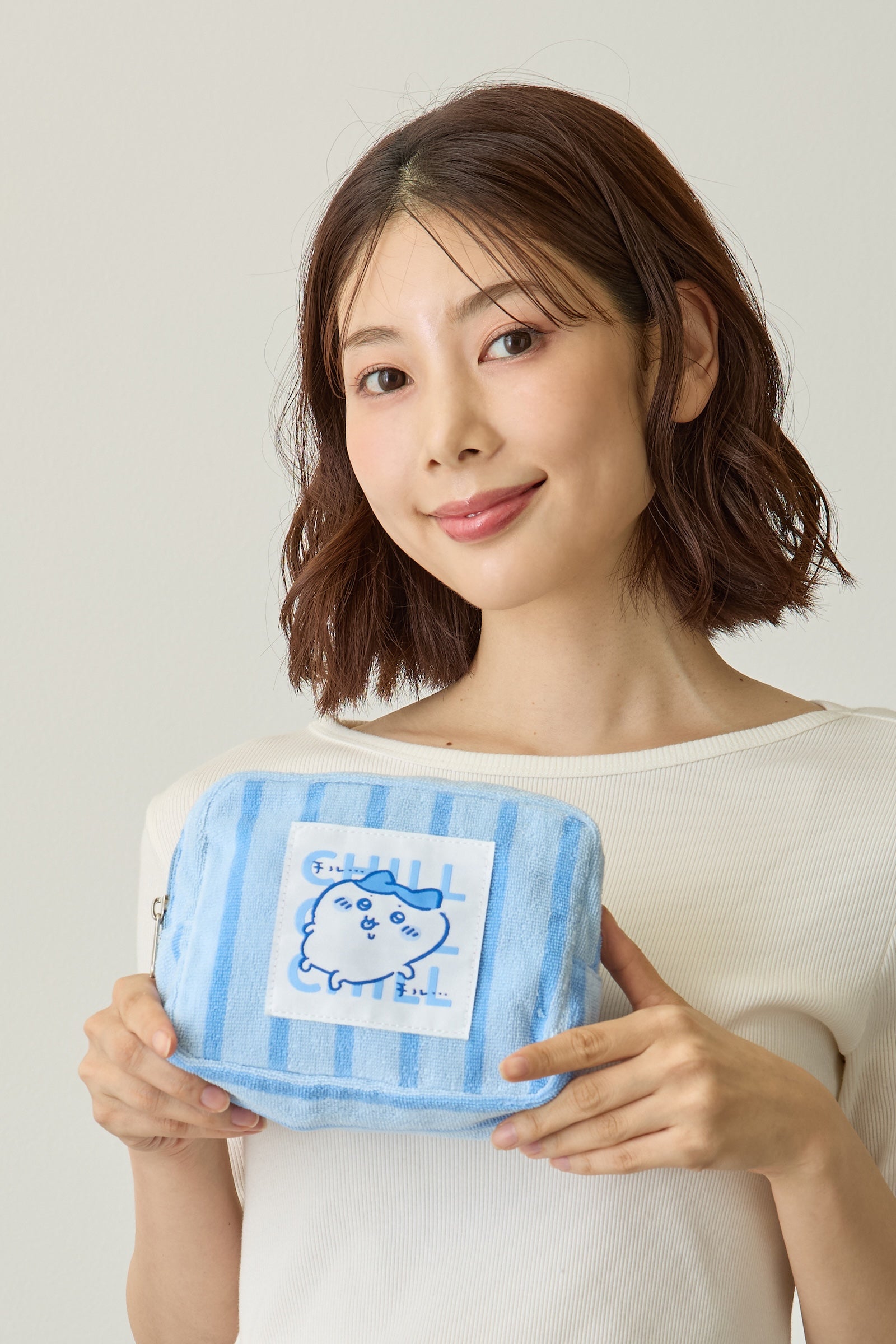 ちいかわ ポーチ チルチルハチワレ ブルー