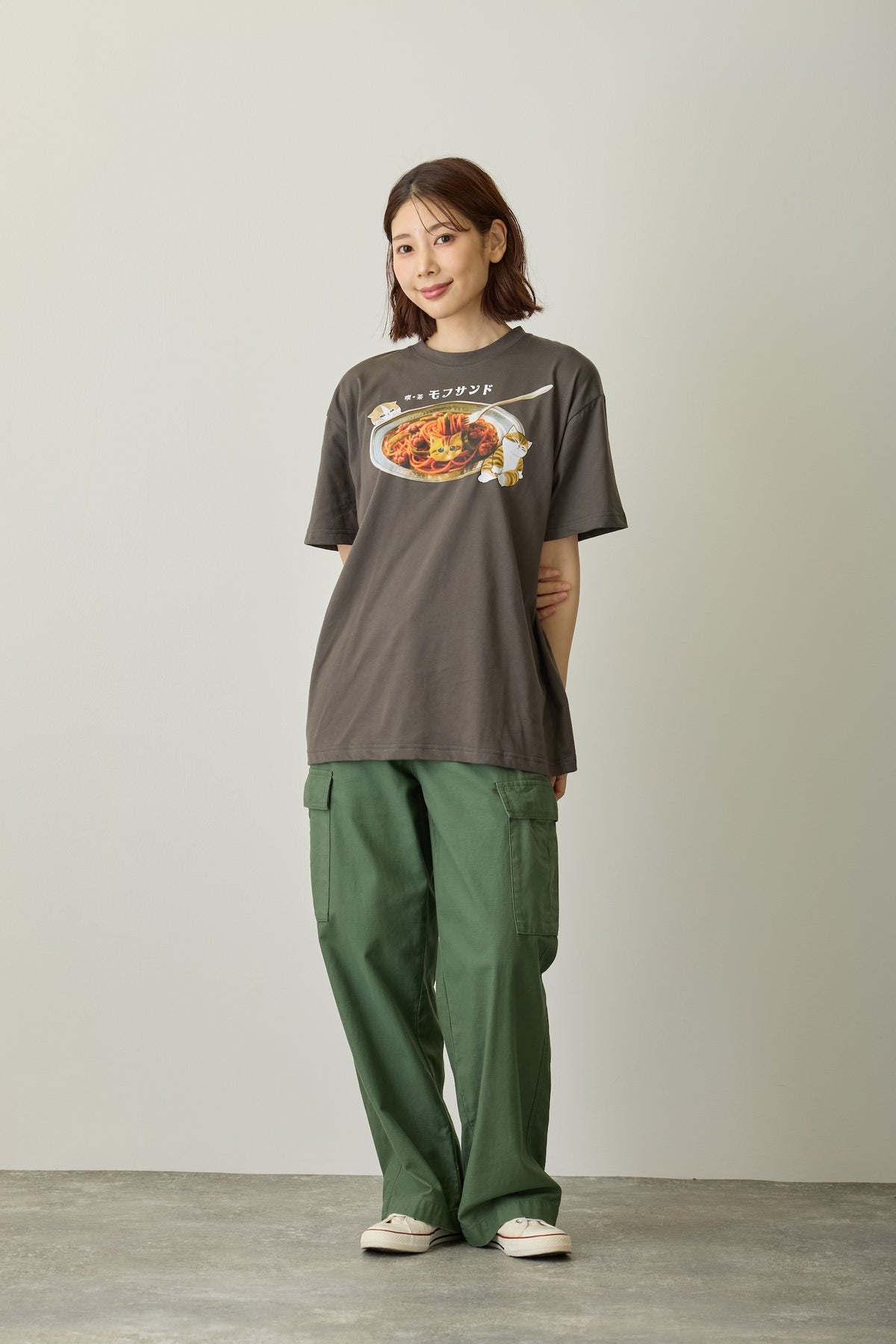 mofusand  Tシャツ  二ャポリタン スミクロ