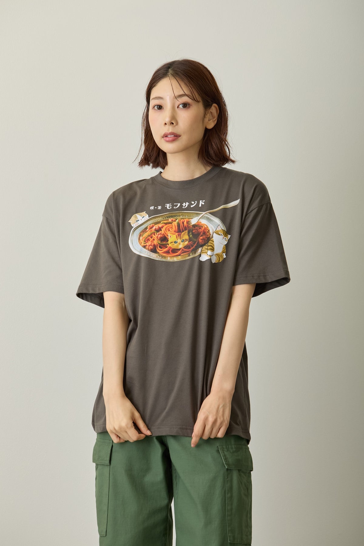 mofusand  Tシャツ  二ャポリタン スミクロ